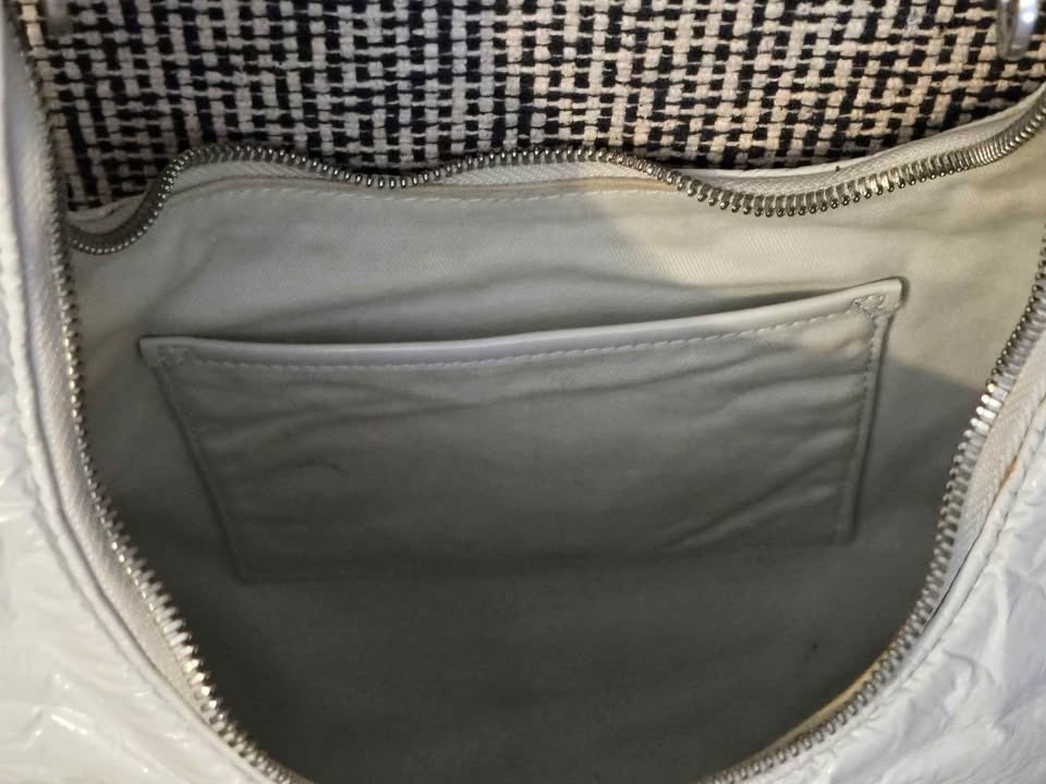 CHARLES AND KEITH WRINKLED-STYLE OVAL SHOULDER PUFFY BAG WHITE - photo 3