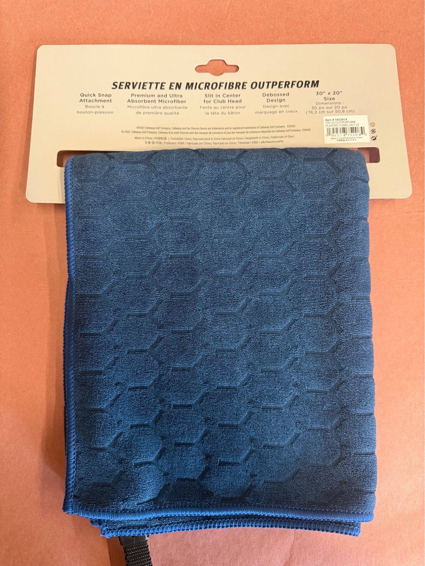 Callaway Outperform Players Microfiber Golf Towel 30” x 20” - photo 2