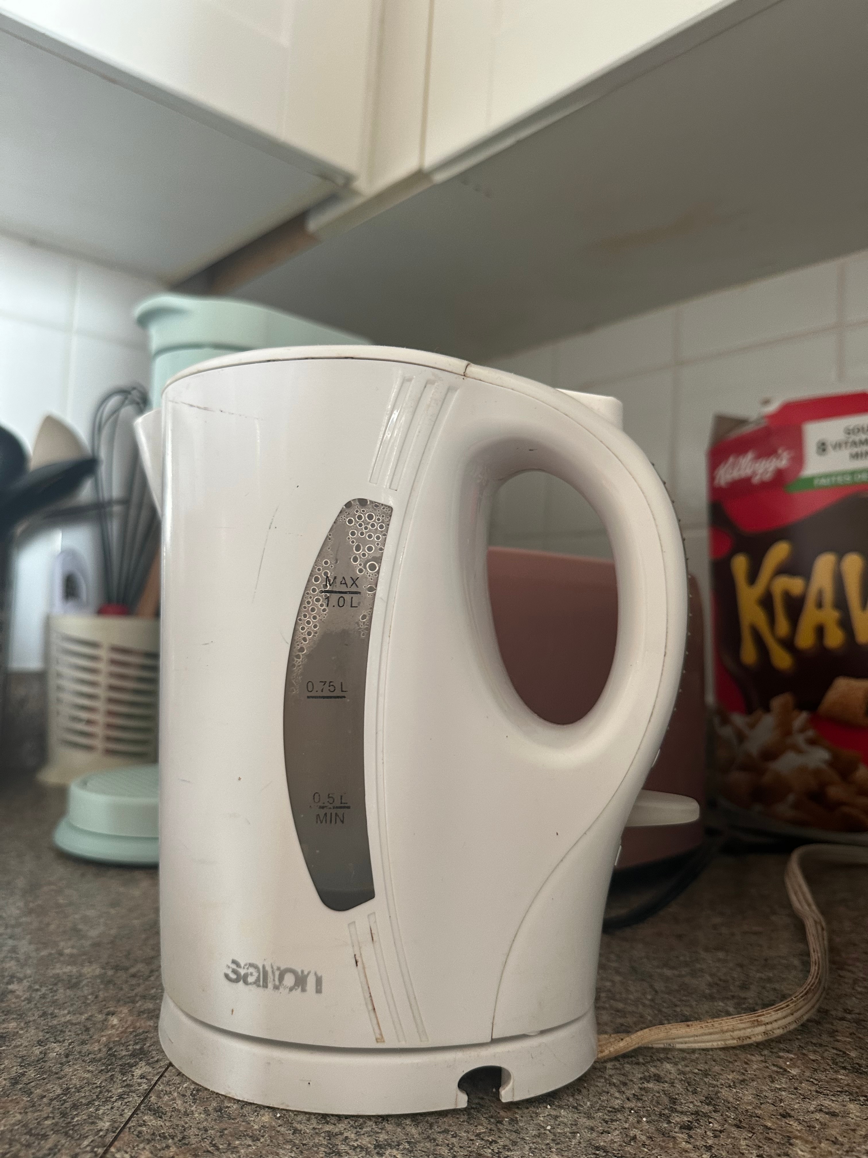 White Electric Kettle – Fast Boil