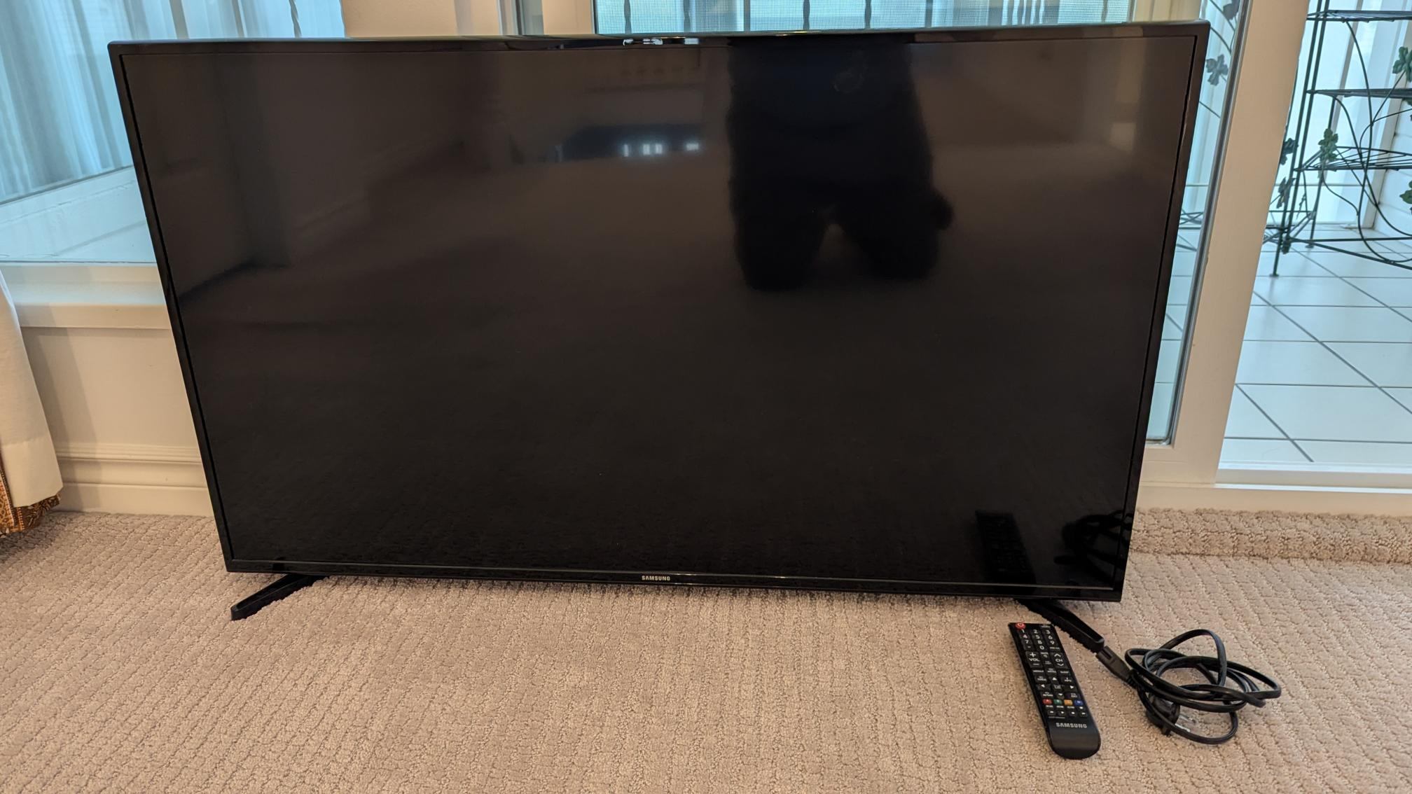 43 inch Samsung TV