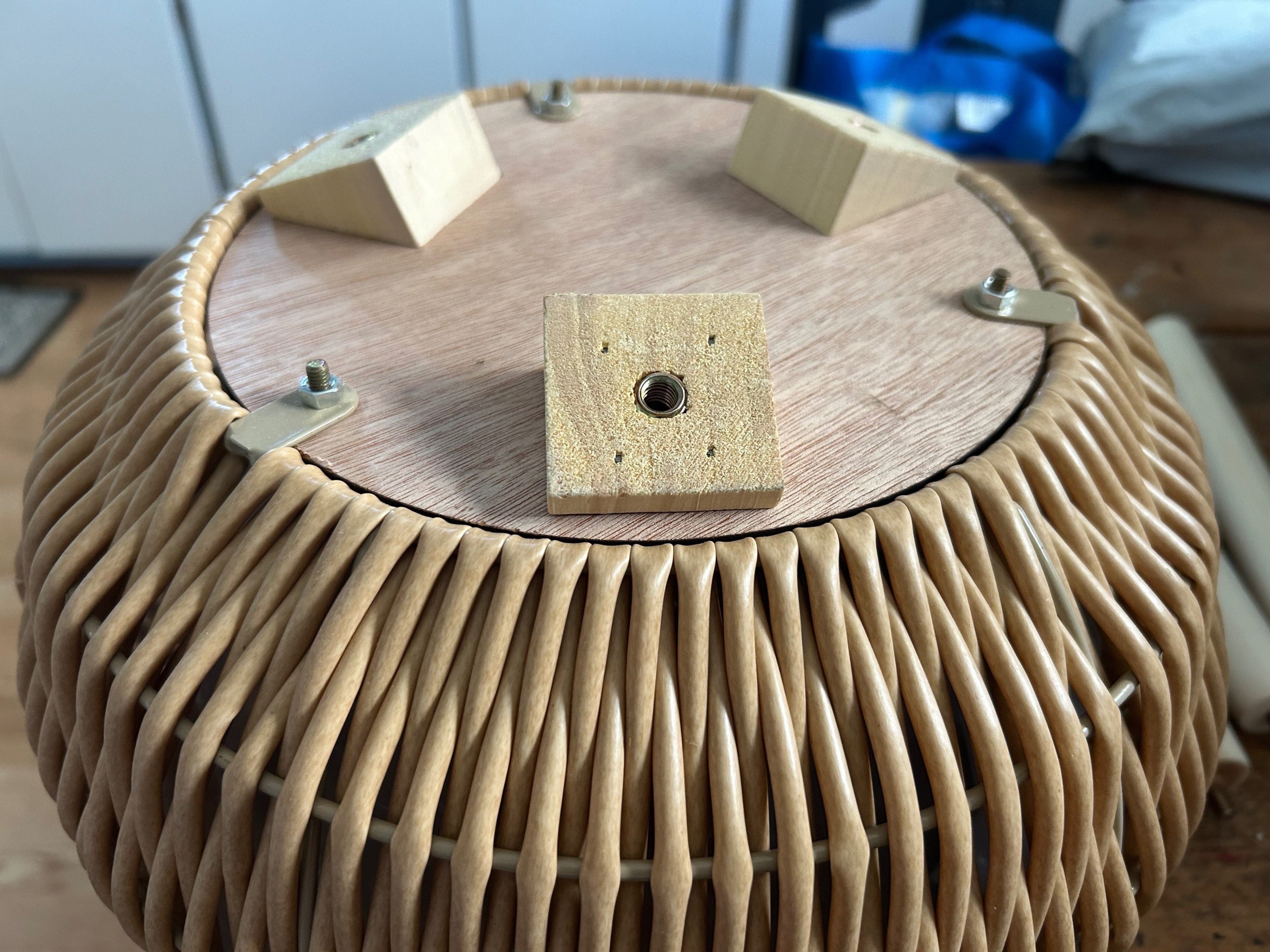 Wood/Rattan Raised Planter - photo 5