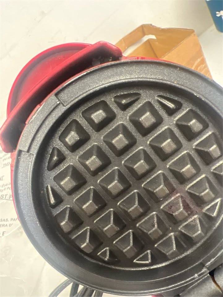 Dash Mini Waffle Maker – 4” Nonstick - photo 3