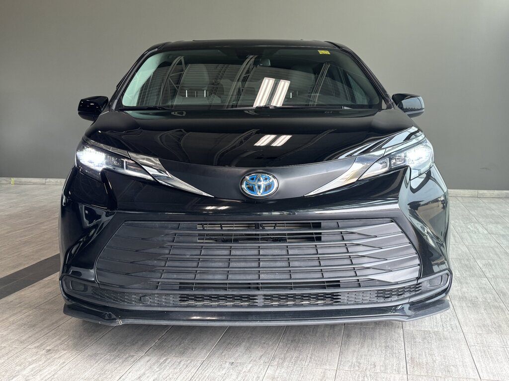 2025 Toyota Sienna - photo 2