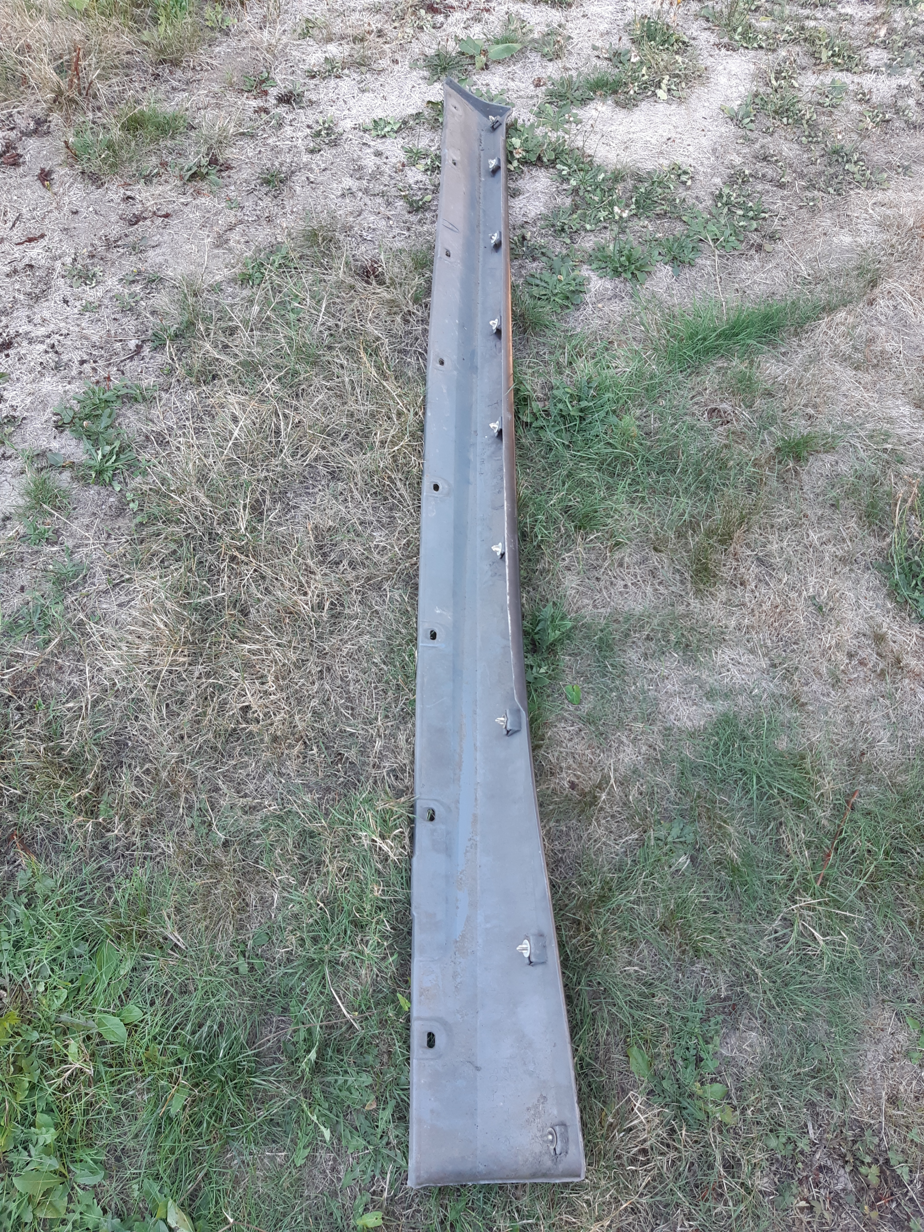 Toyota Celica 00-05 gt/gts Right Side OEM Skirt Rocker Panel
