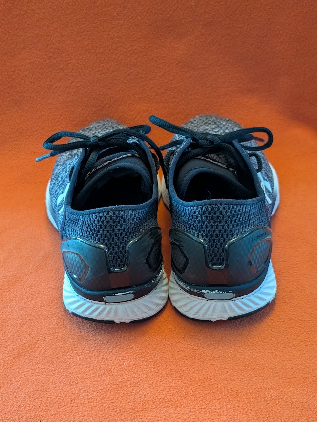 Women's size 7 grey laced shoes with rubber soles - photo 3