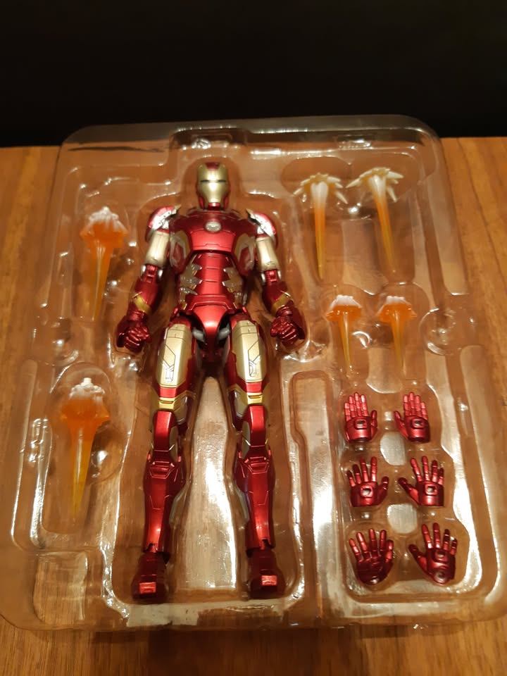 S.H. Figuarts Avengers Age Of Ultron Iron Man Mk 43 - photo 3