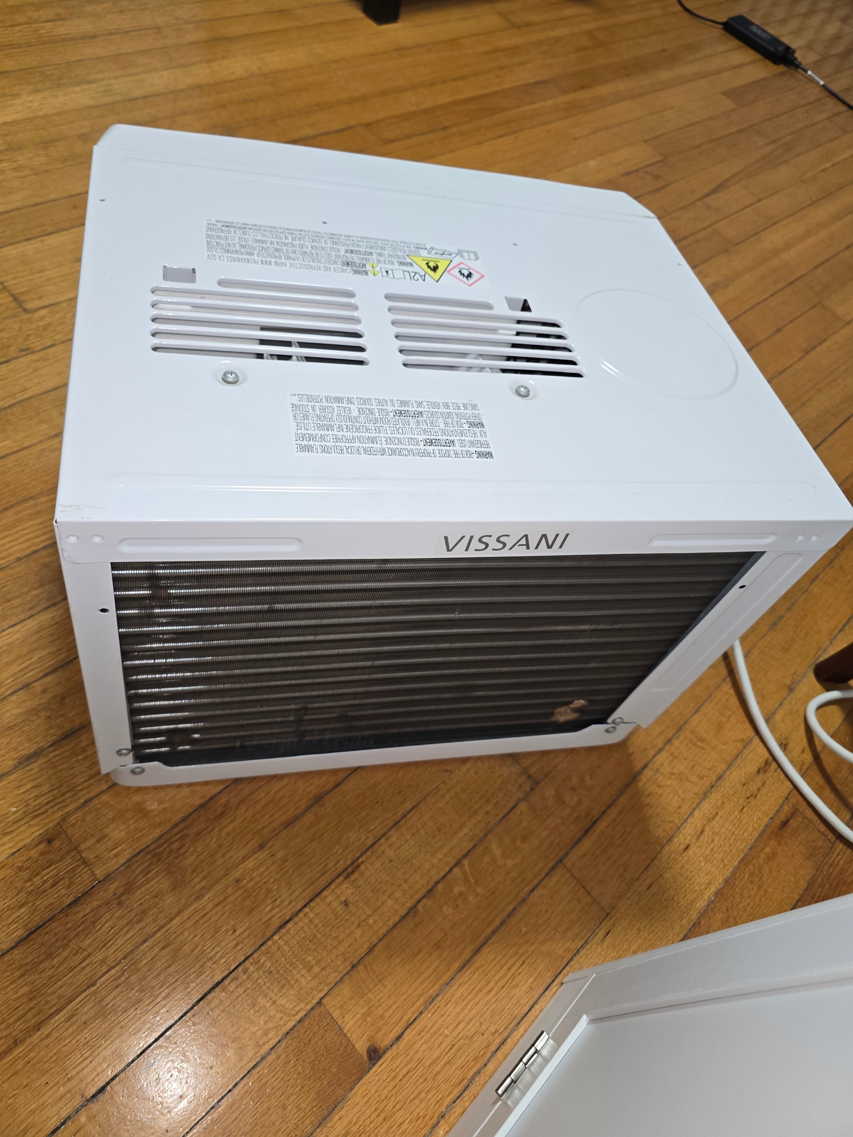 Vissani 8,000 BTU Window Air Conditioner - photo 2