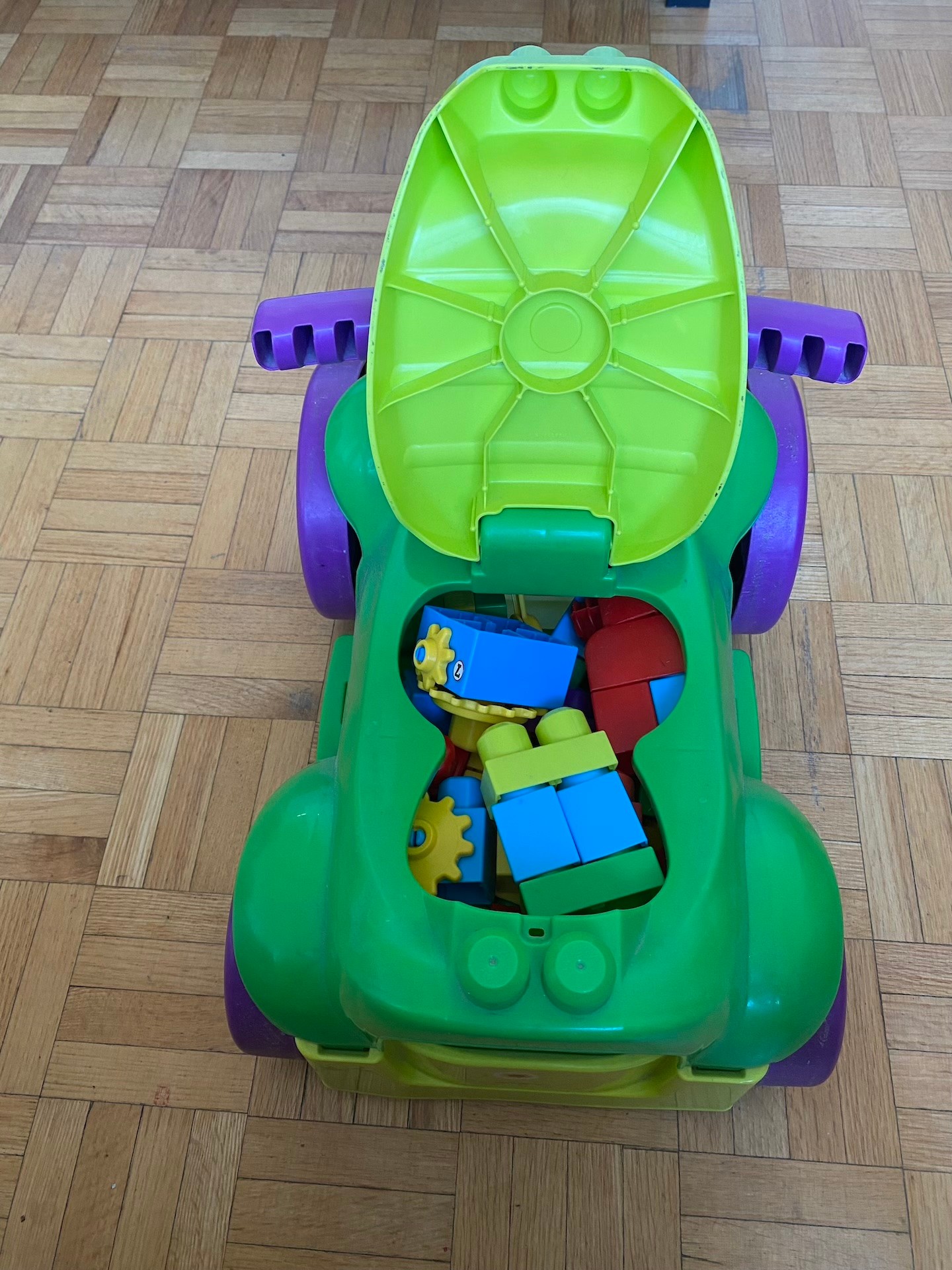 MegaBloks Ride 'n Chomp Croc – Ride-On Scooter with Blocks - photo 5