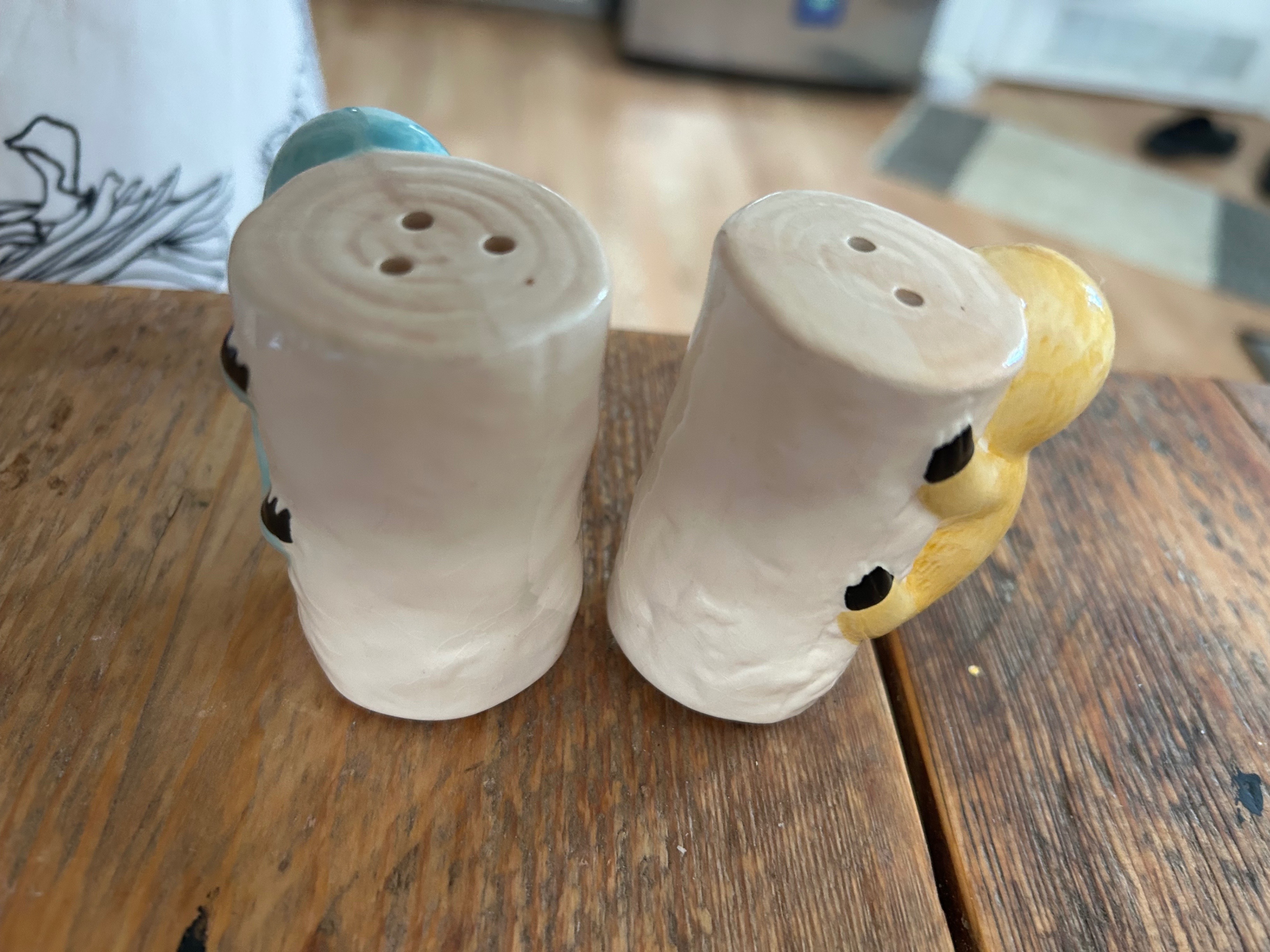 Ceramic Salt & Pepper Sloth Shakers - photo 3
