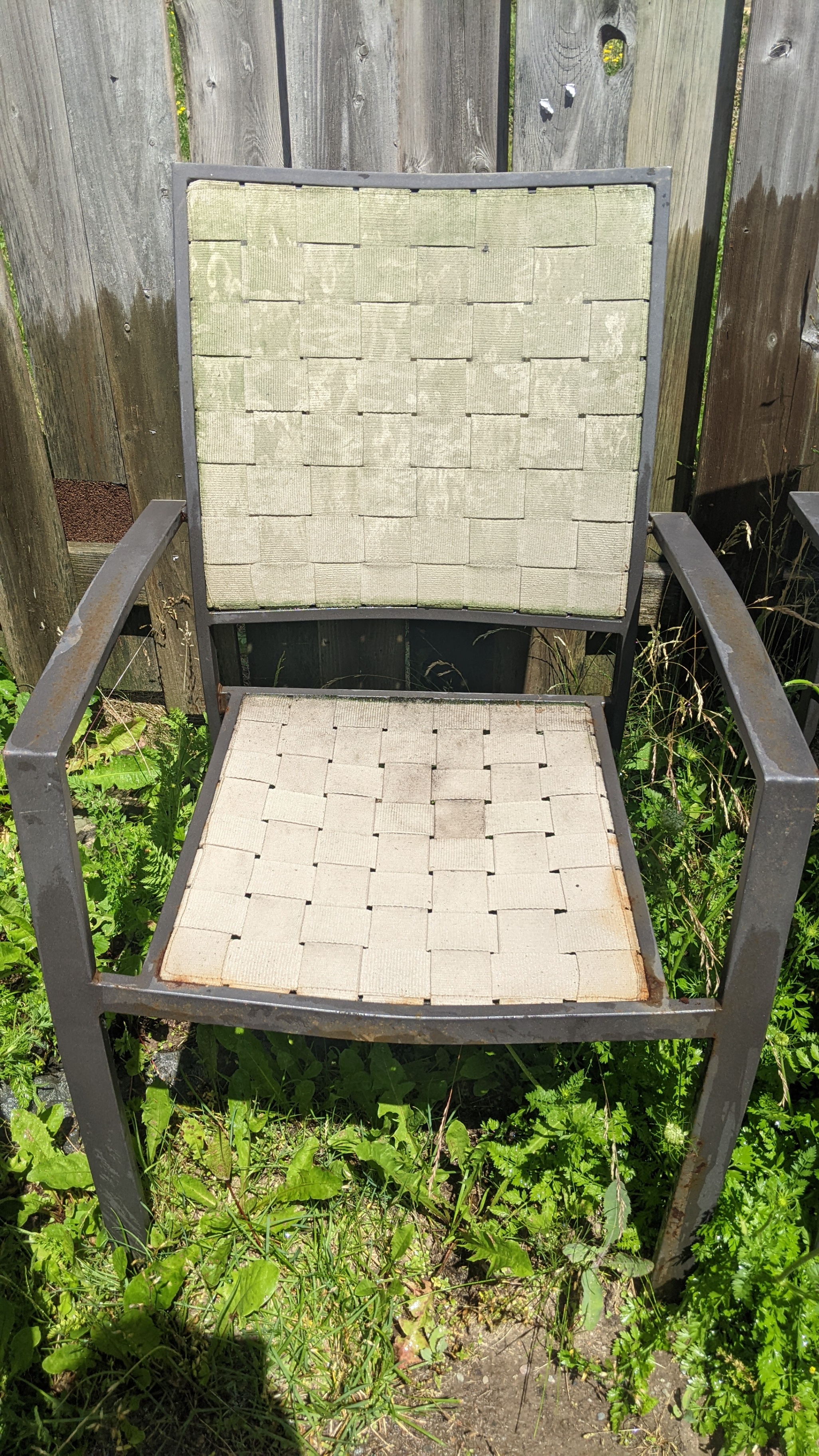 Outdoor Patio Table & 6 Chairs — $100 - photo 2