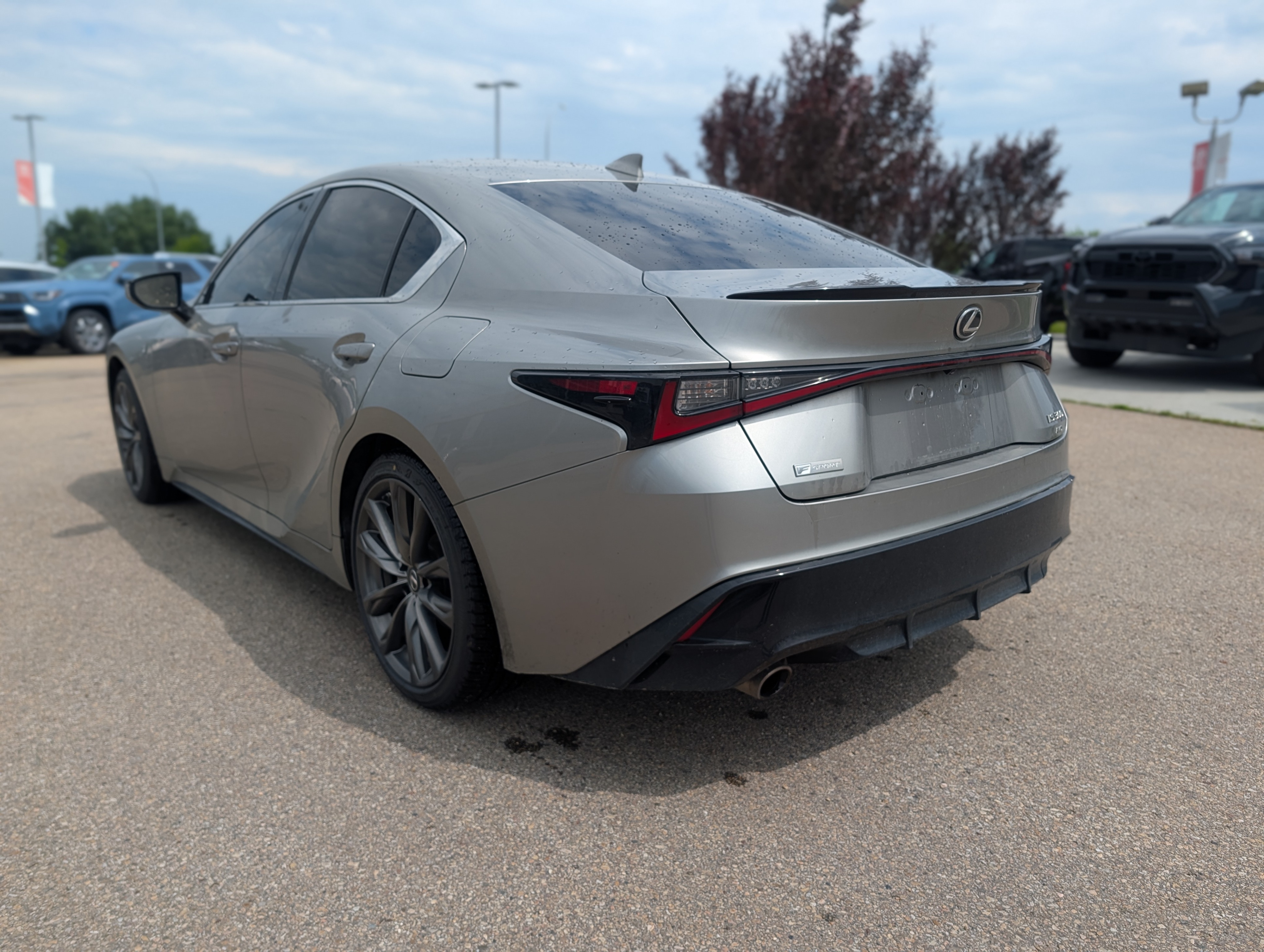 2021 Lexus IS 300 - photo 3