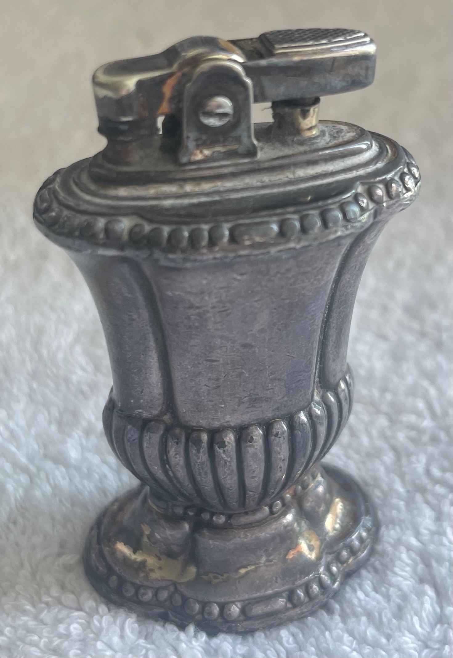 Vintage 1950s Ronson Mayfair Silver-Plated Table Lighter