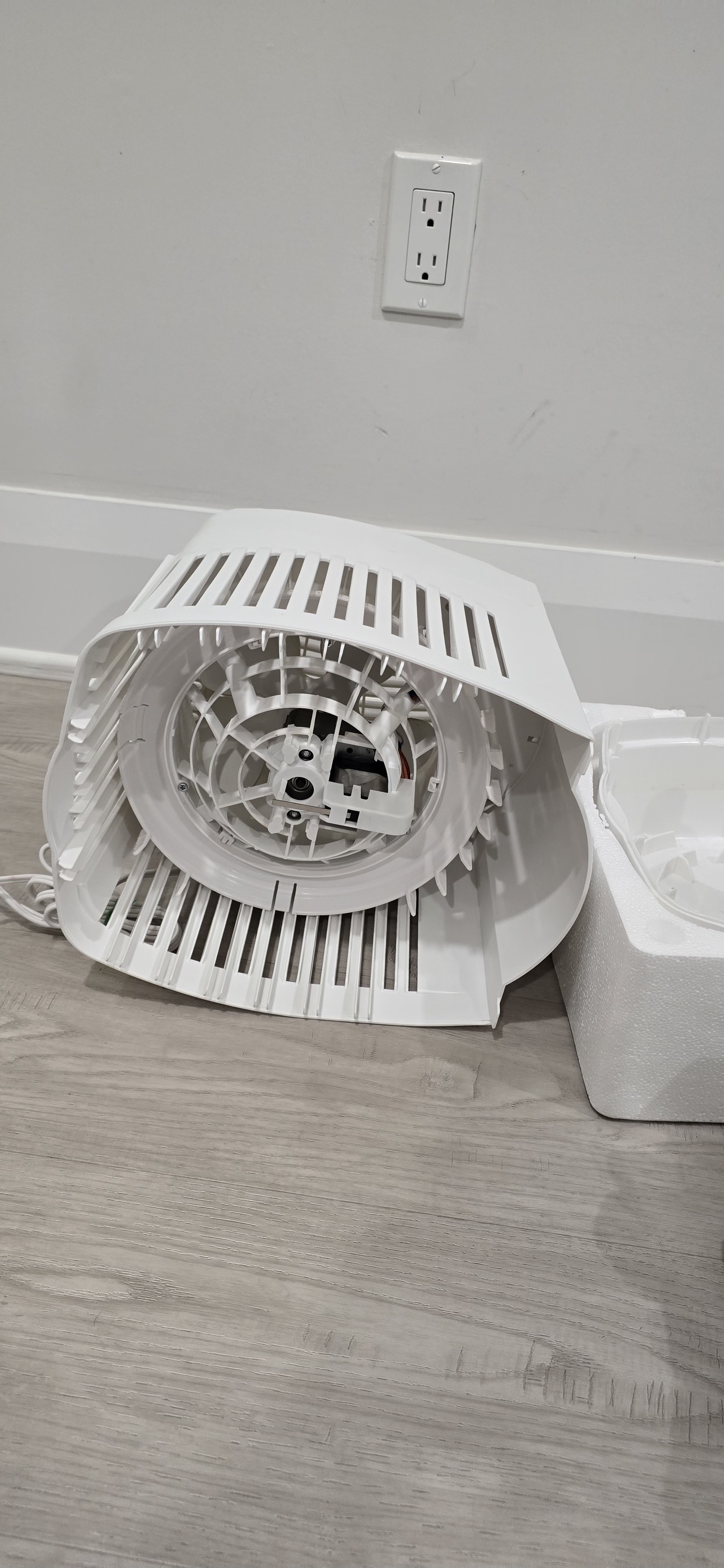 AIRCARE MA0800CN Evaporative Humidifier - White, 2.5 Gal Tank - photo 3