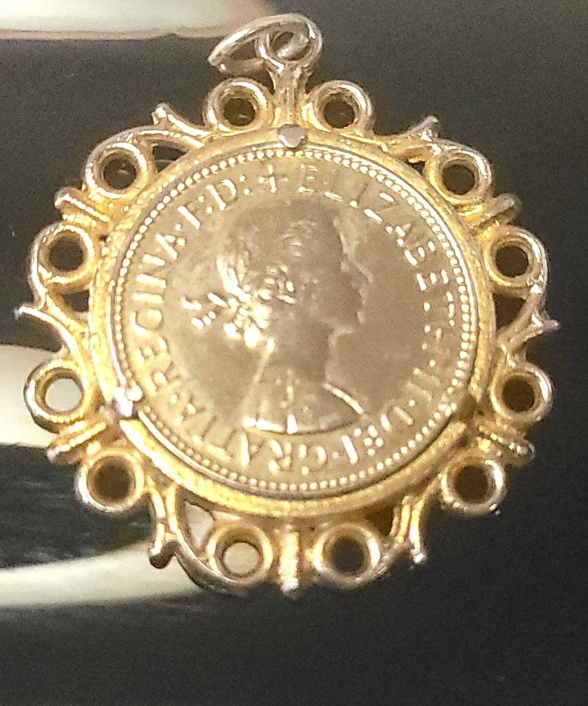 1967 British Half Penny Coin Pendant – Queen Elizabeth II - photo 4