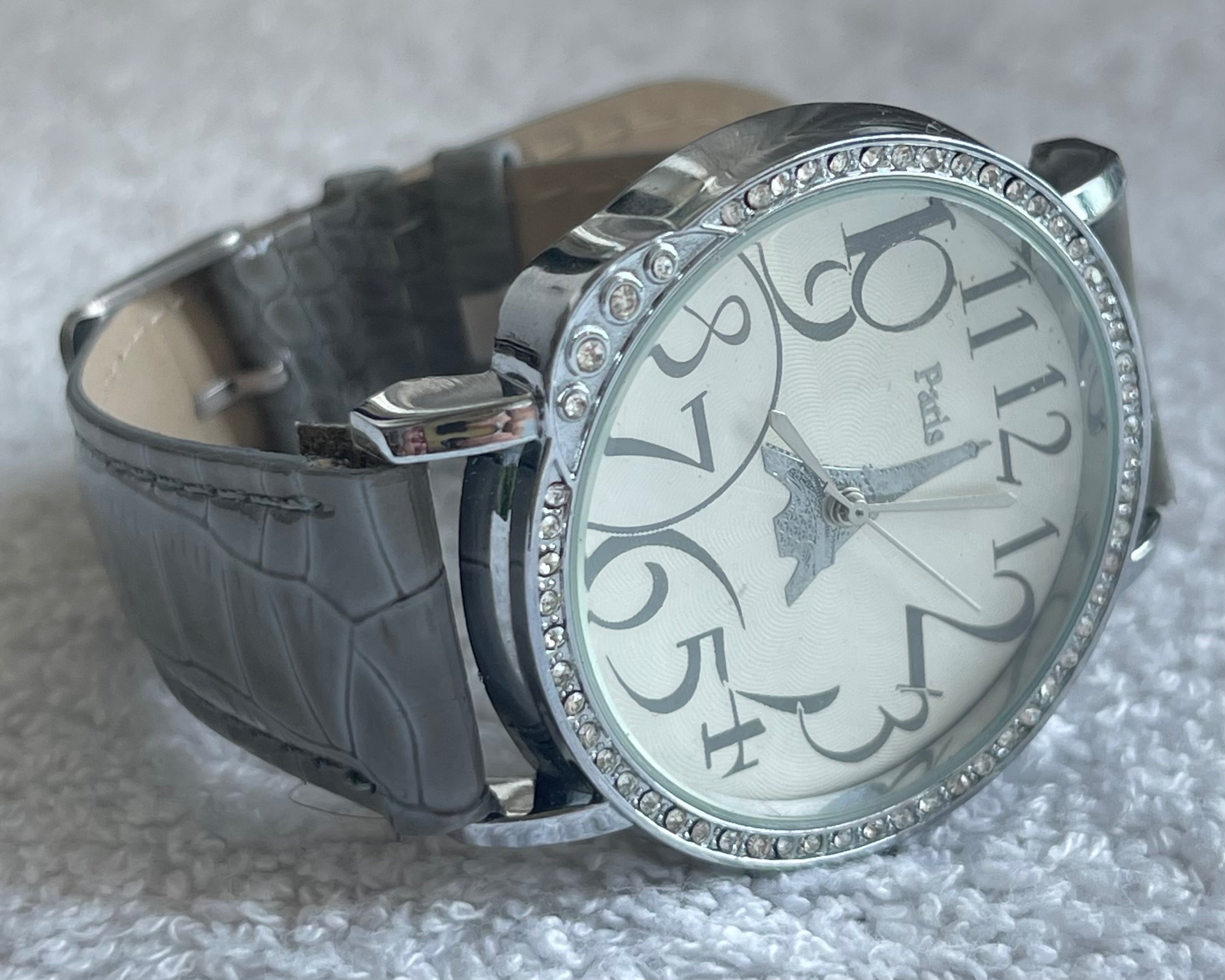 Paris Eiffel Tower Crystal Watch – Grey Strap (Needs Battery)