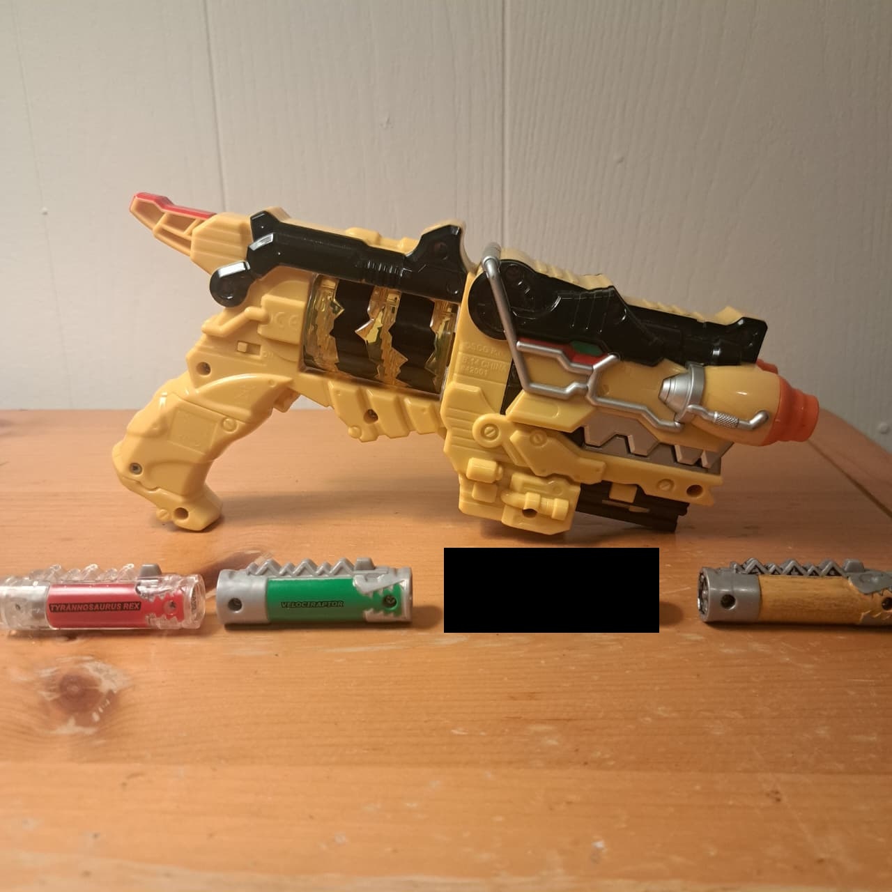 Power Rangers Dino Charge Yellow Morpher With Chargers - photo 3