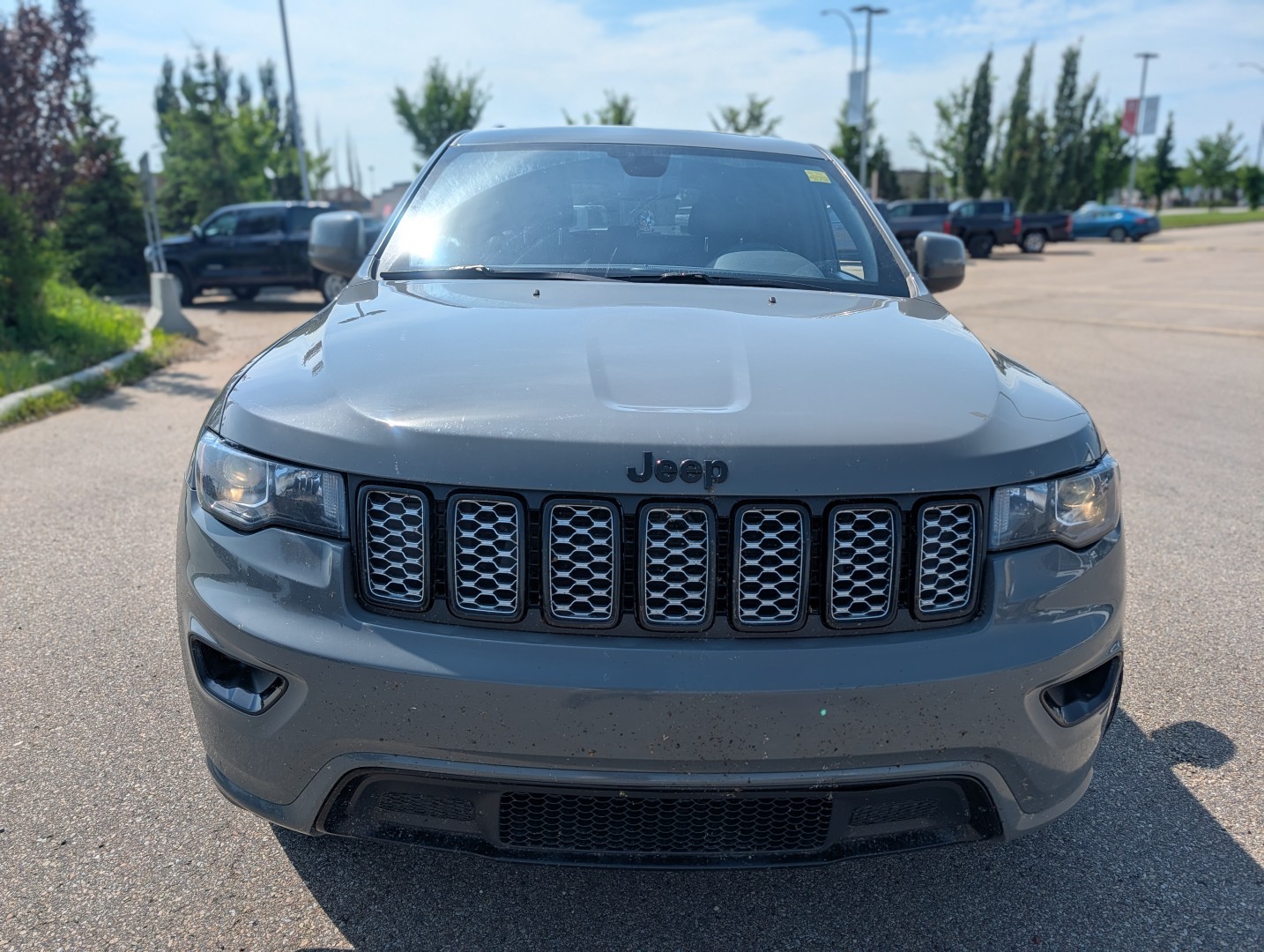 2022 Jeep Grand Cherokee - photo 2