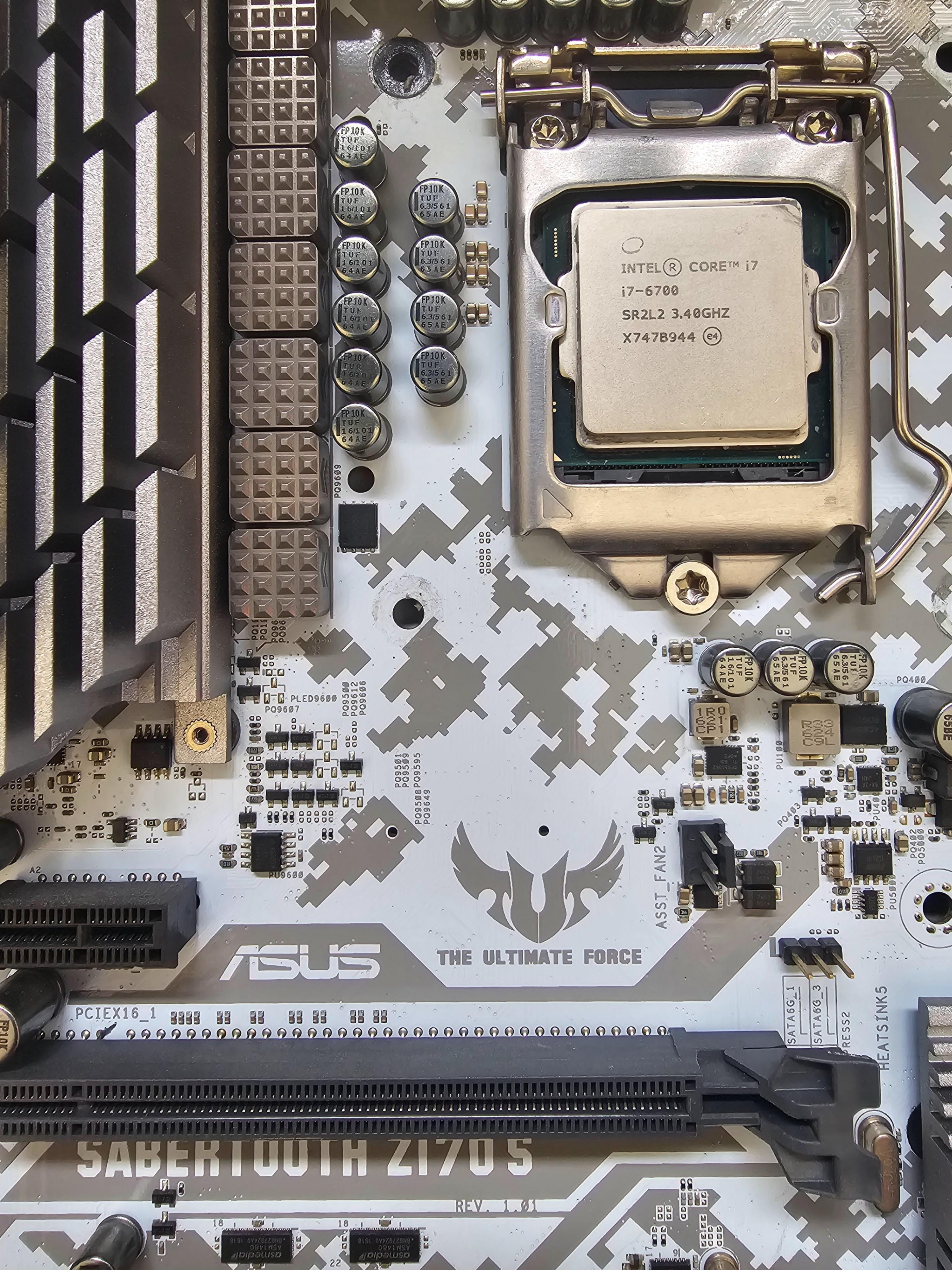 Rare Asus Sabertooth Z170 LGA1151 & i7 CPU - Cash only - photo 2