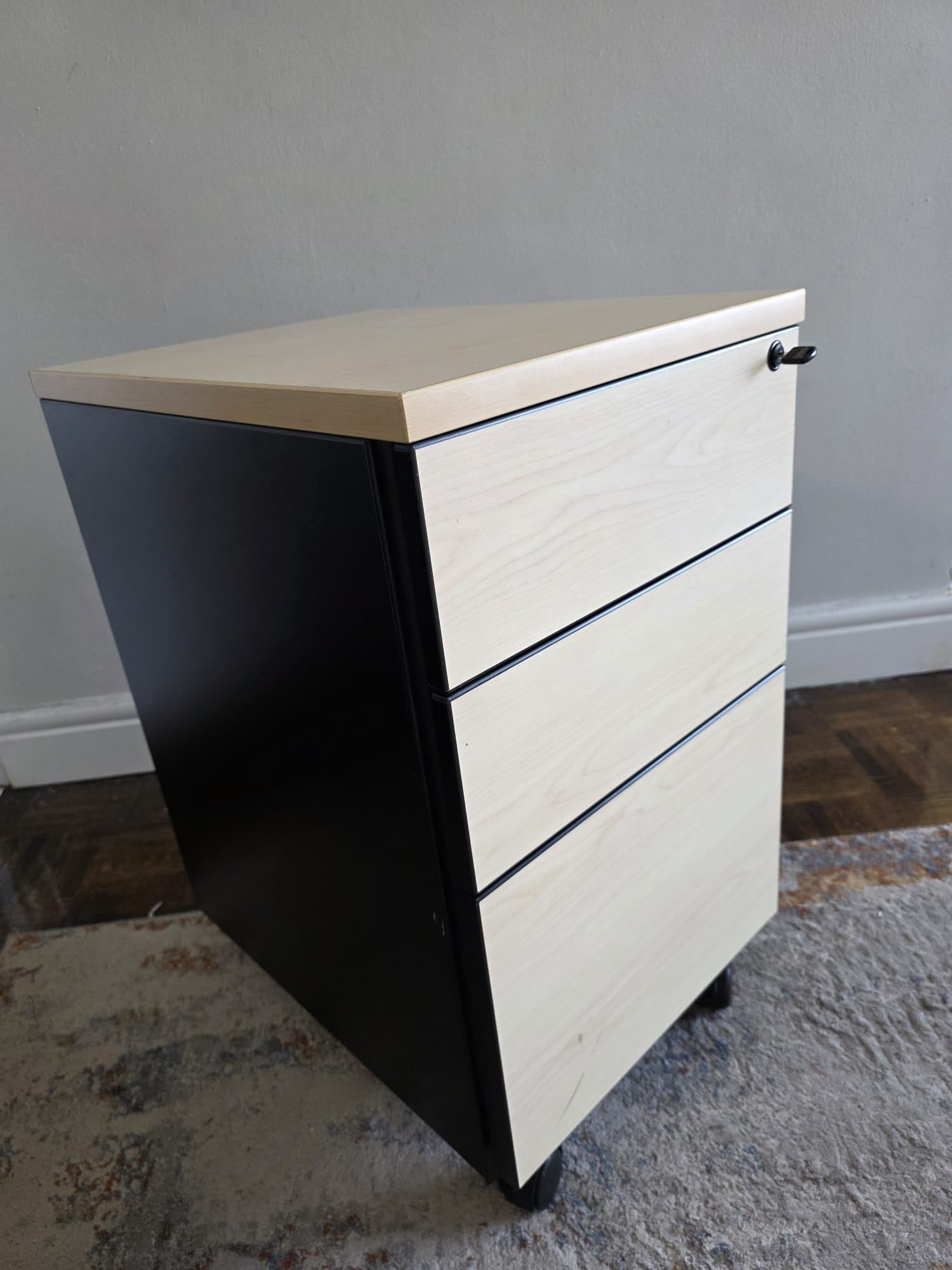 File Cabinet with Wheels and Lock - photo 4
