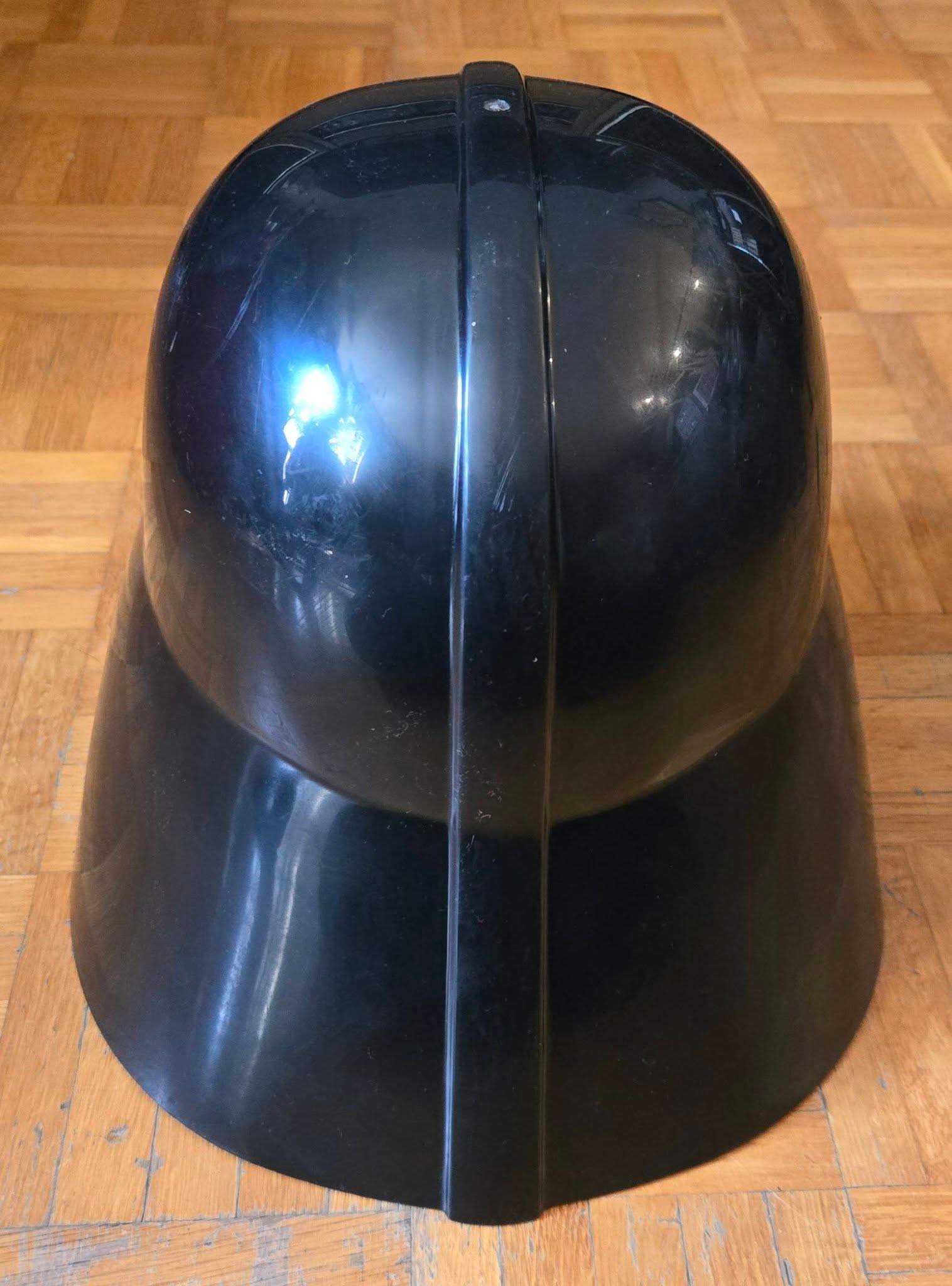 Darth Vader Helmet and Darth Vader Piggy Bank - photo 3