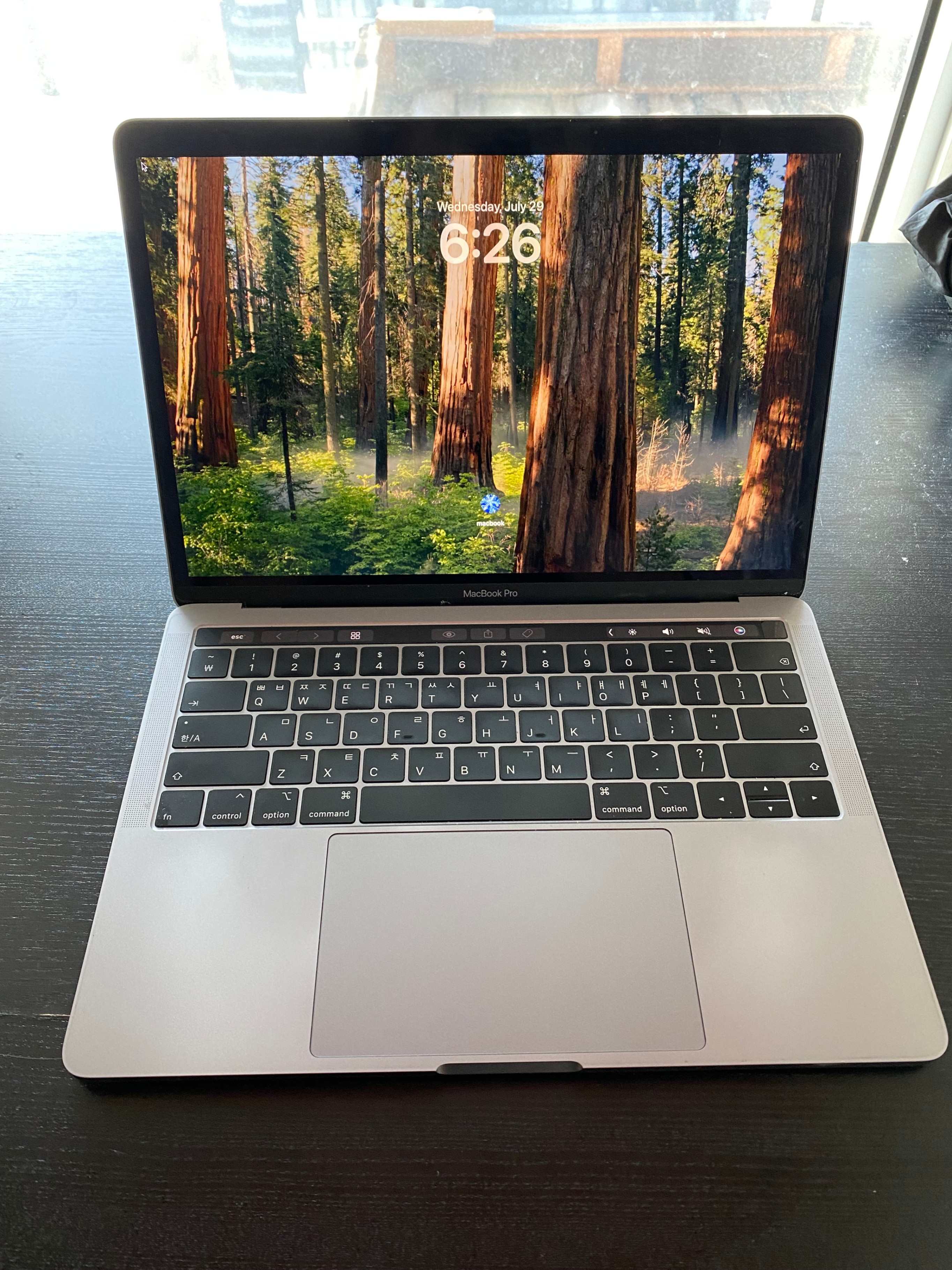2019 MacBook Pro 13” – i5 / 8GB / 256GB / Touch Bar - photo 2
