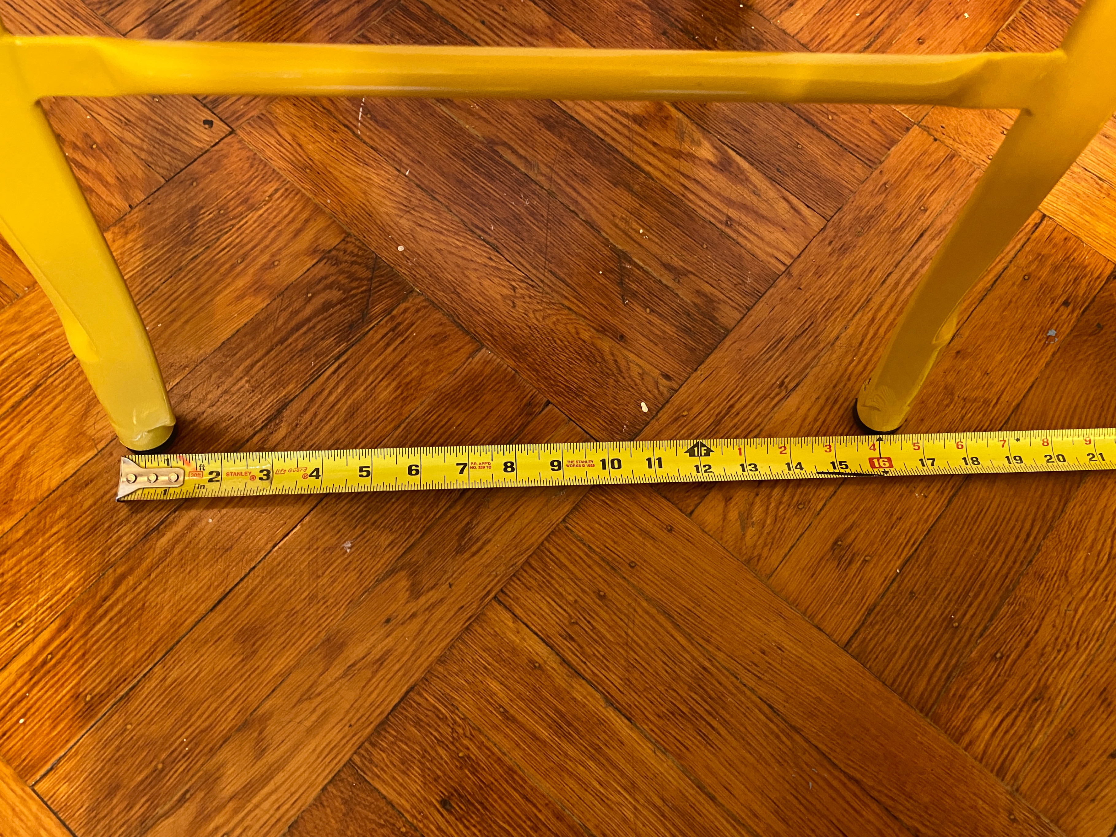MERRICK LANE YELLOW METAL BARSTOOLS x2 - photo 5