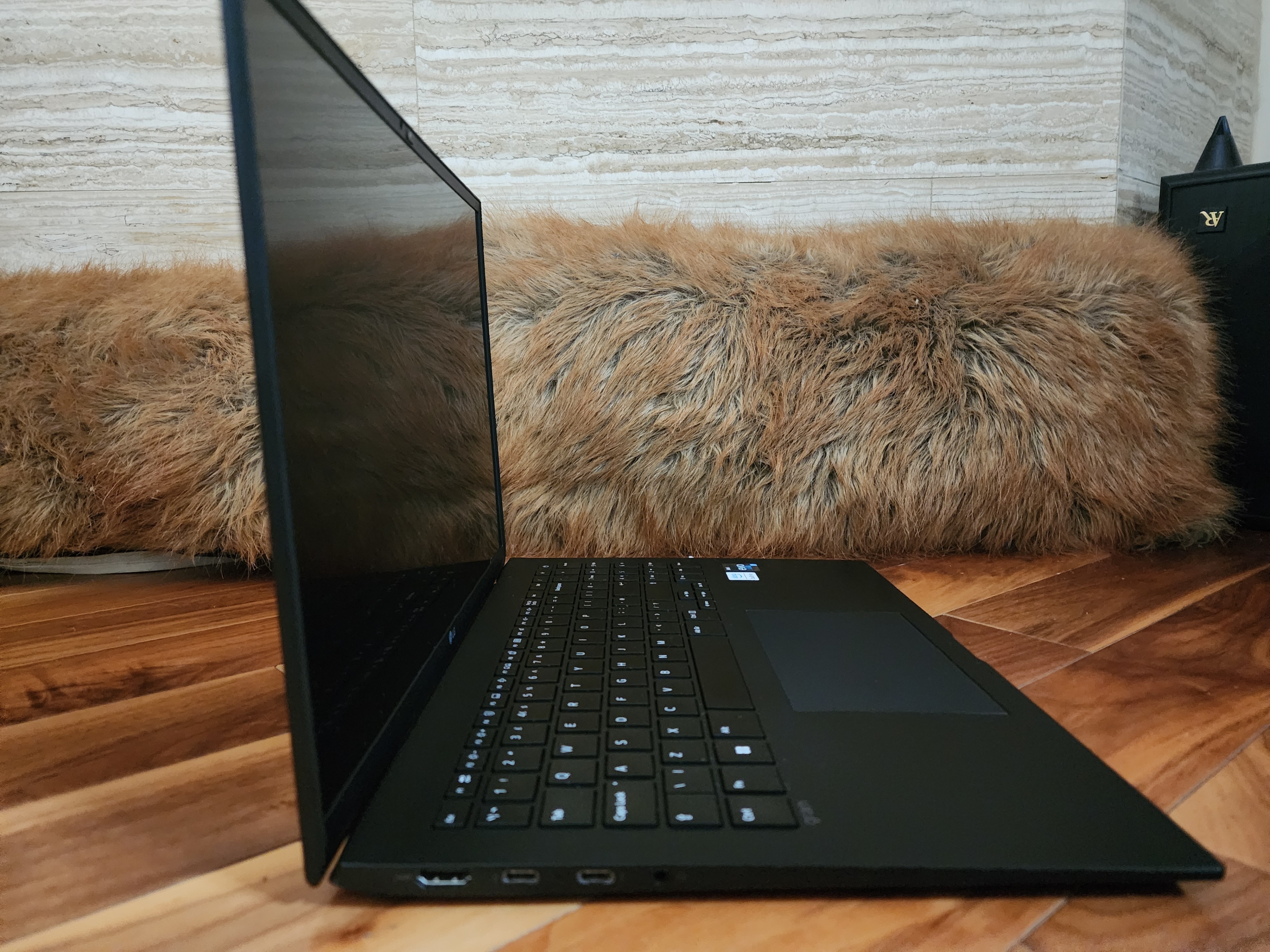 LG Gram 16" (i7, 32GB RAM, 1TB SSD) [Model: 16Z90Q] - photo 3