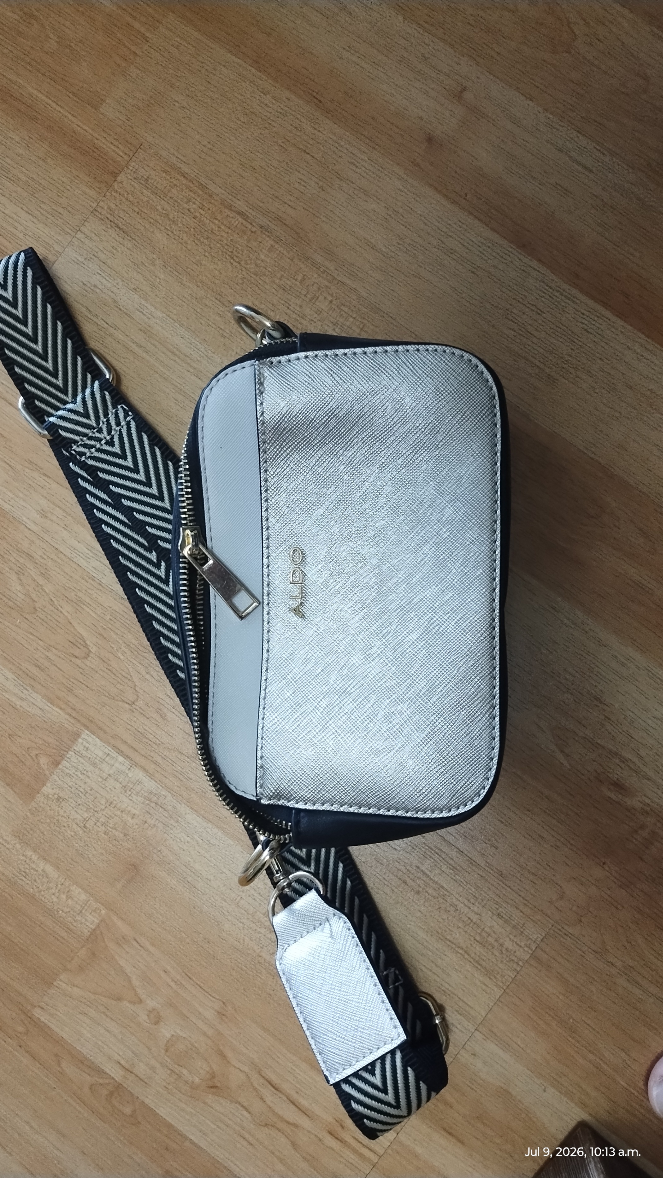 Women's Handbags Bundle - Excellent Condition - photo 3