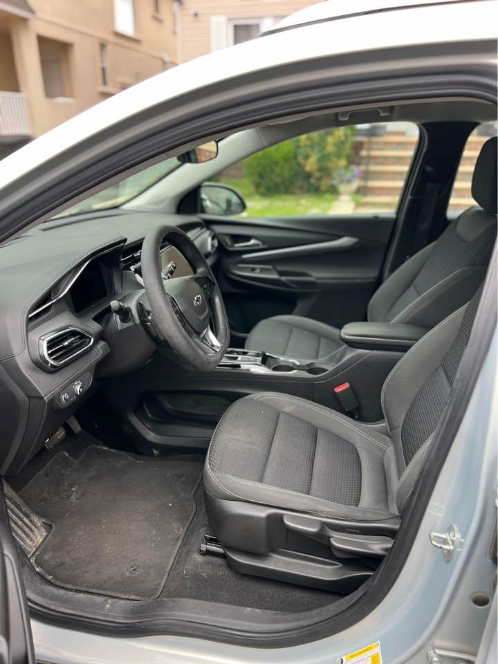 2023 Chevrolet Bolt EUV 2LT - photo 4