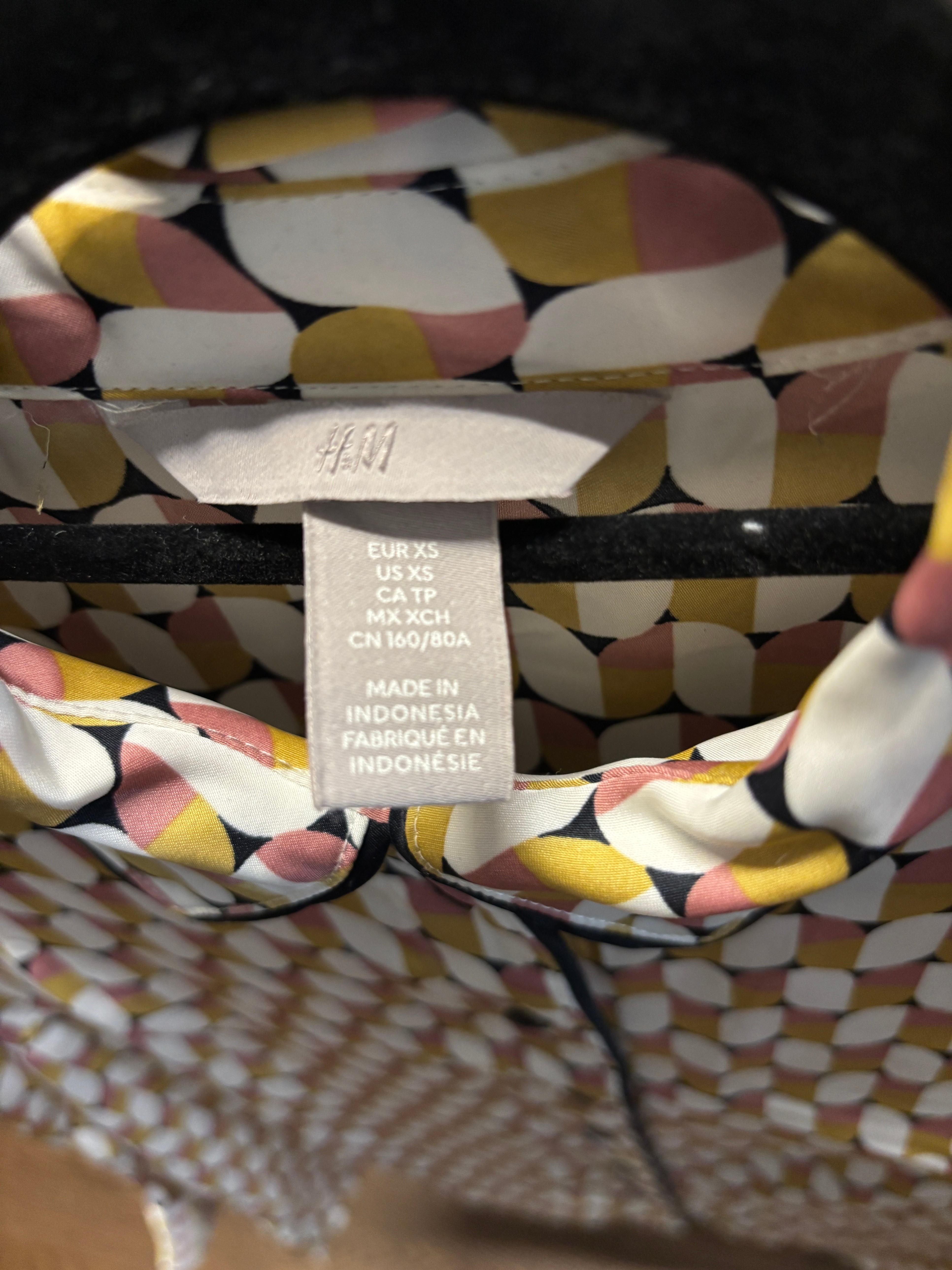 H&M Geometric Retro Print Satin PJ-style Blouse Top - XS - photo 3