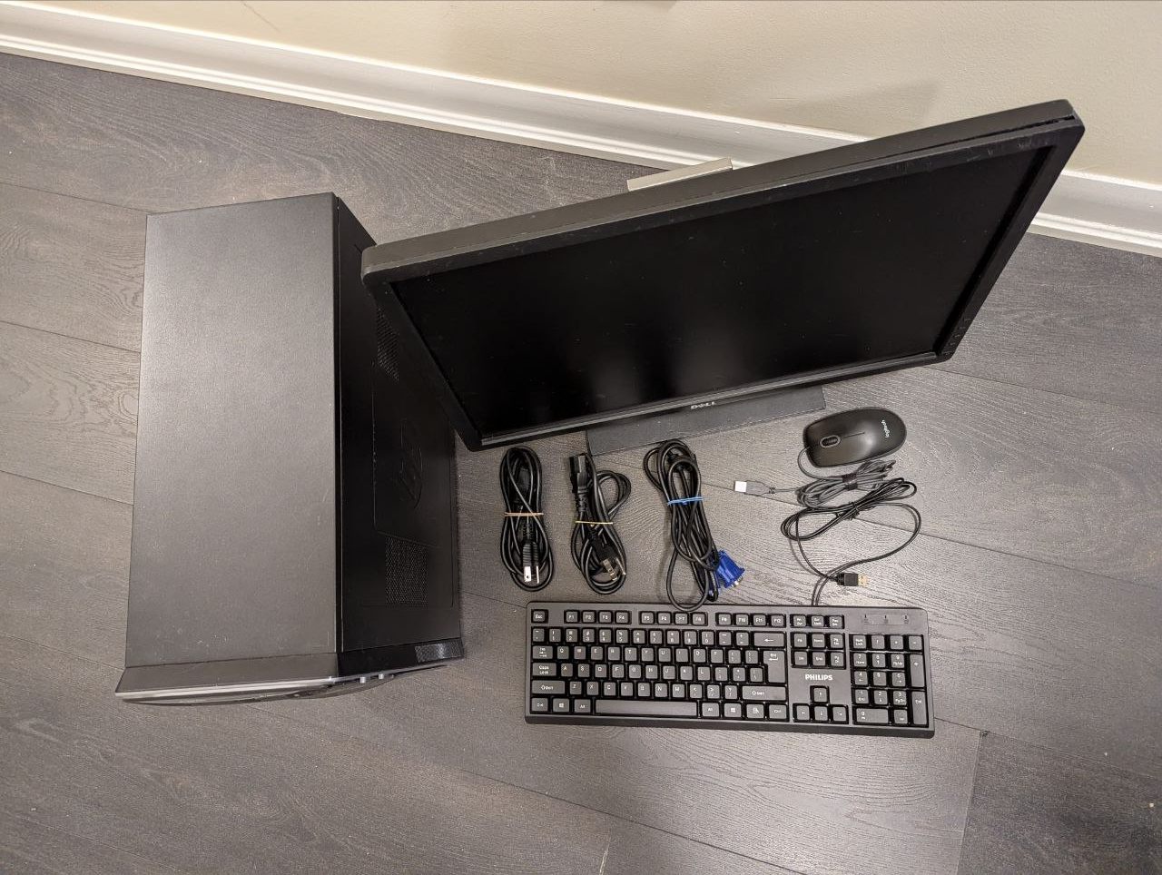 complete desktop PC that runs Windows 11 smoothly