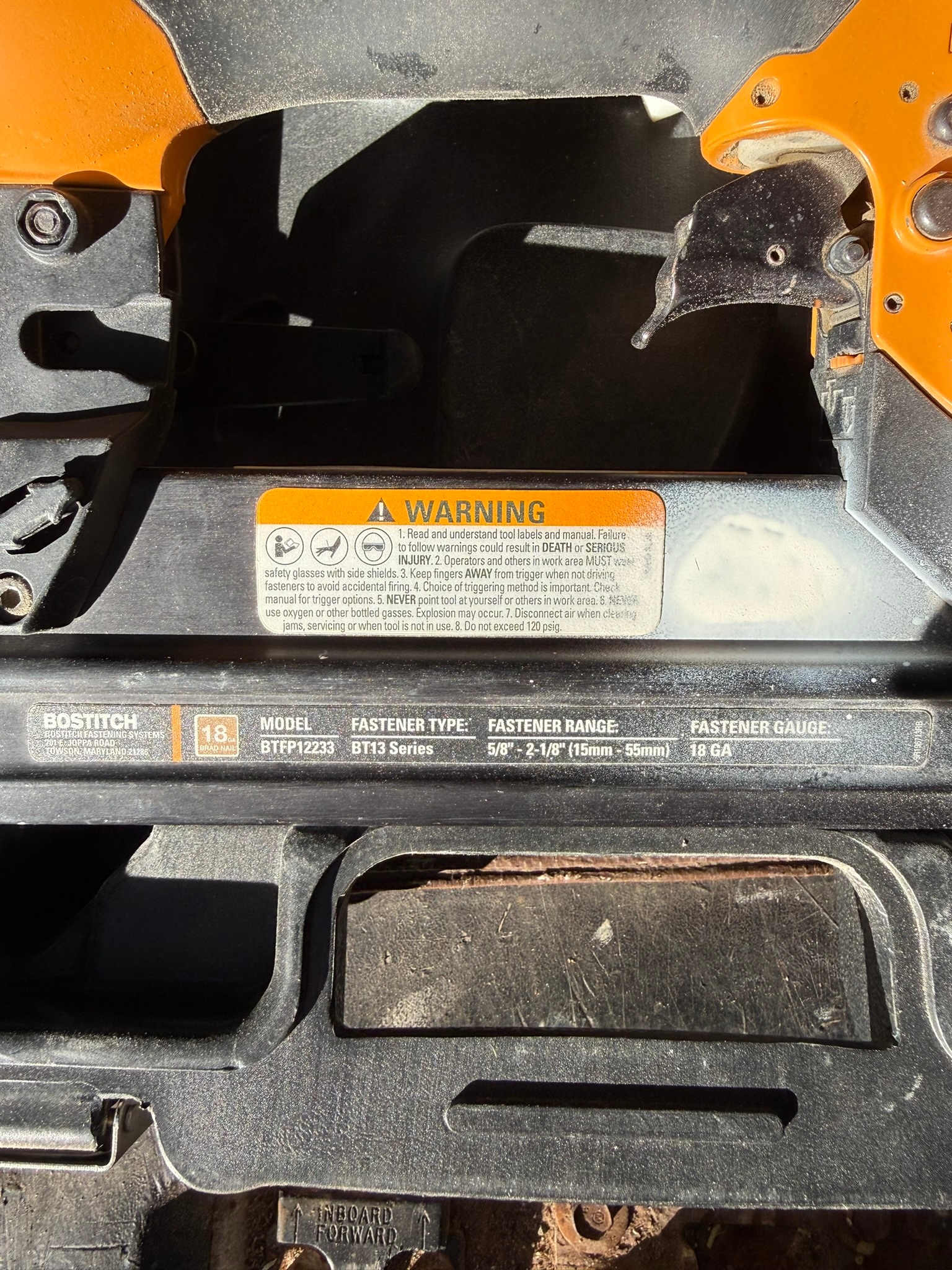 BOSTITCH BTFP12233 18-Gauge Brad Nailer - photo 3