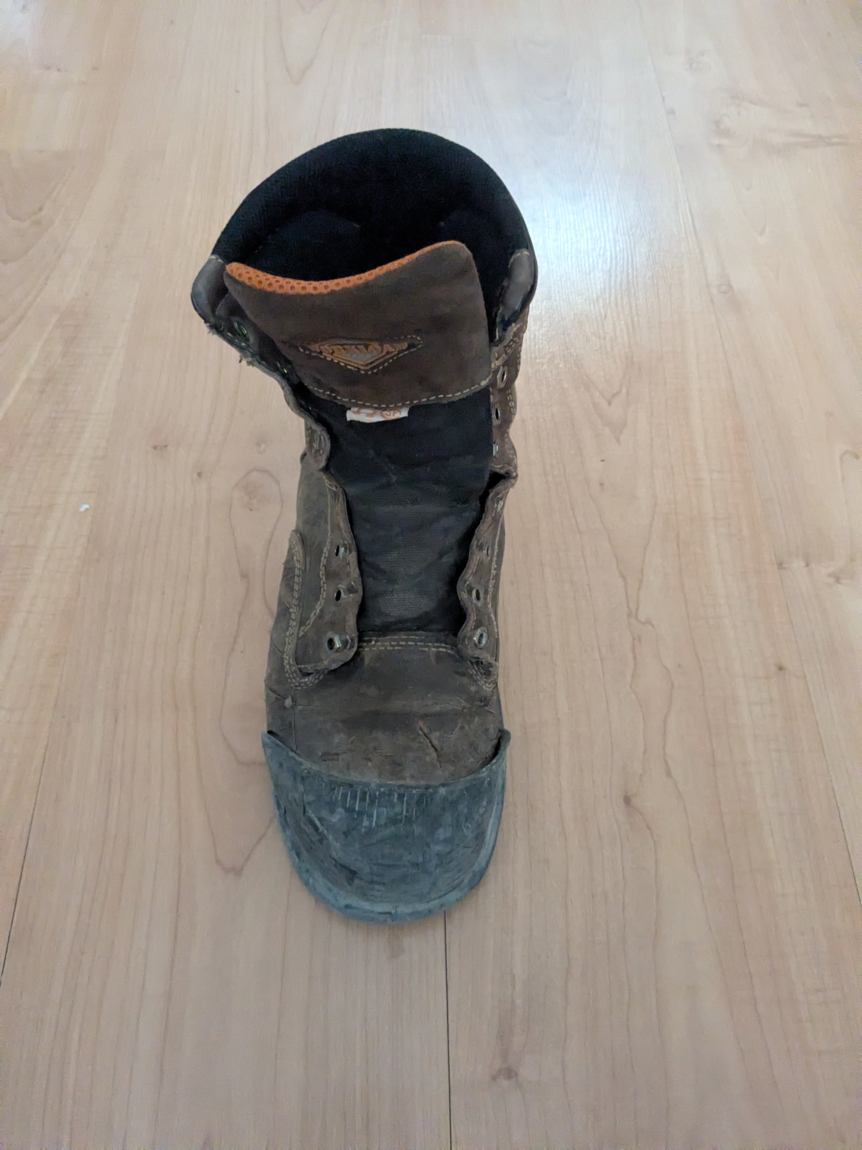FREE: Construction boot size US10/EU43