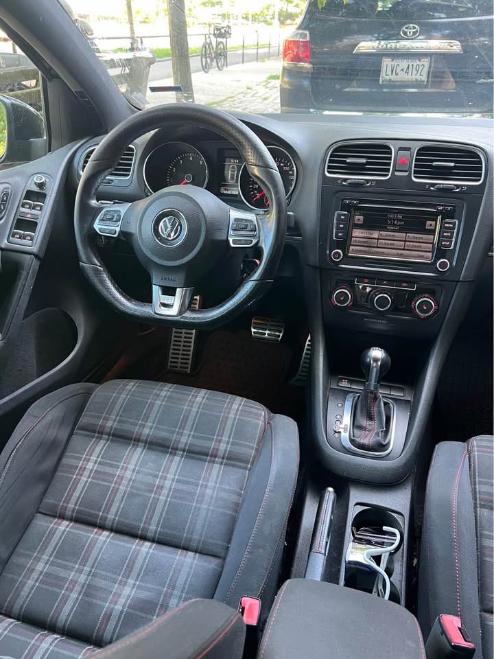 2010 Volkswagen GTI MK6 - photo 5