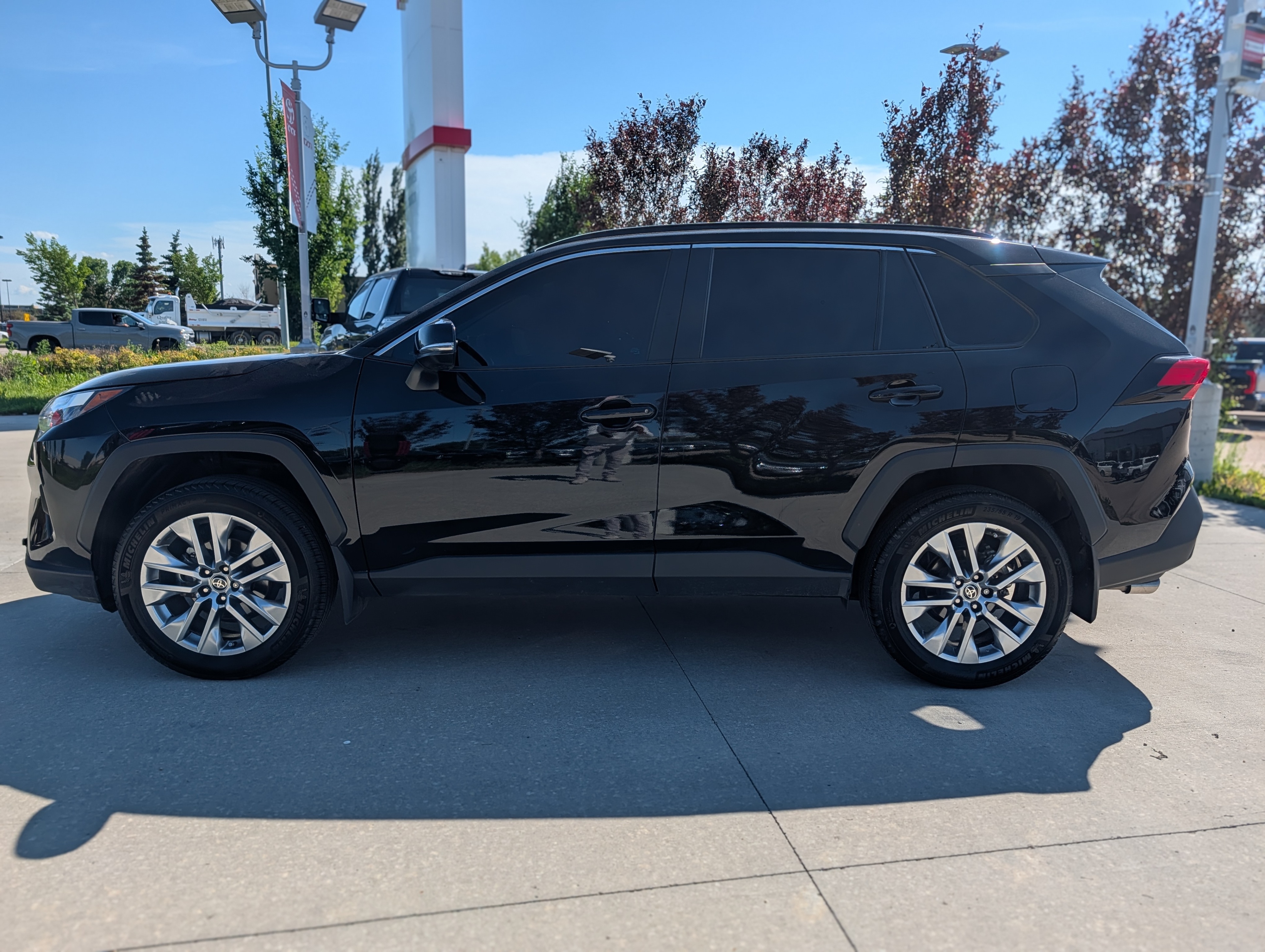2024 Toyota RAV4 - photo 4