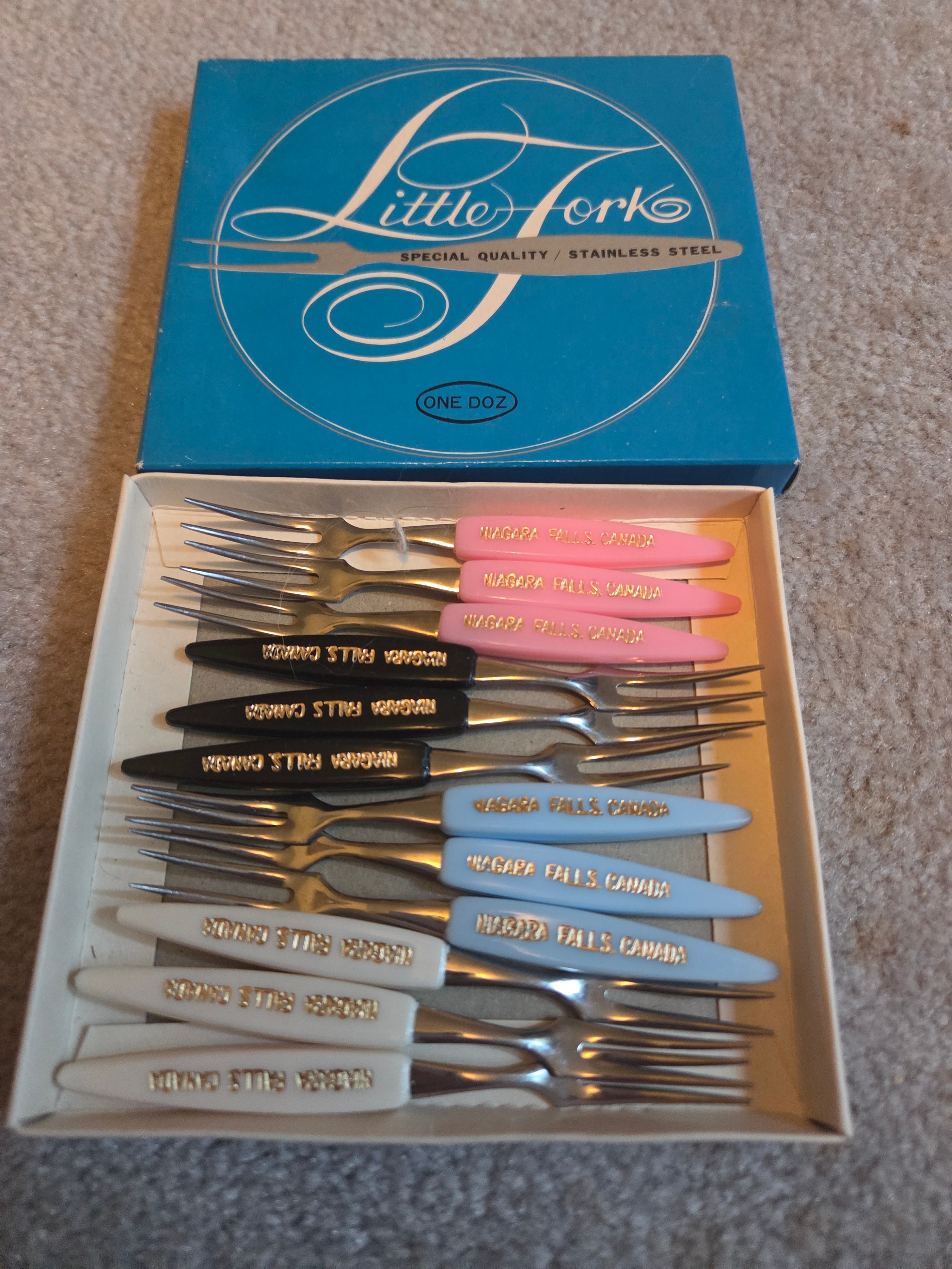 Vintage 12pc Niagara Falls Souvenir "Little Forks" Set, Orig Box