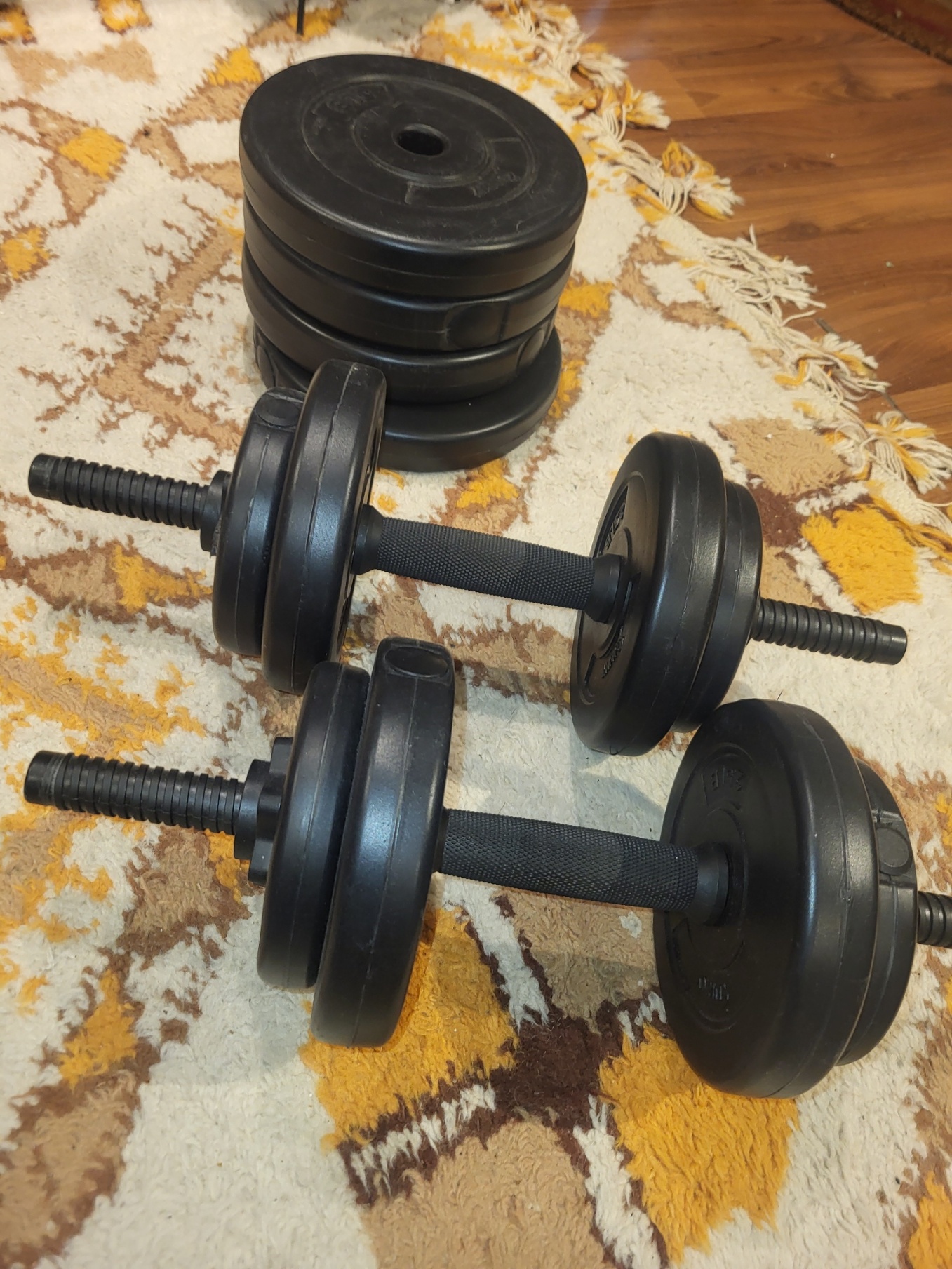 Adjustable dumbbell weights