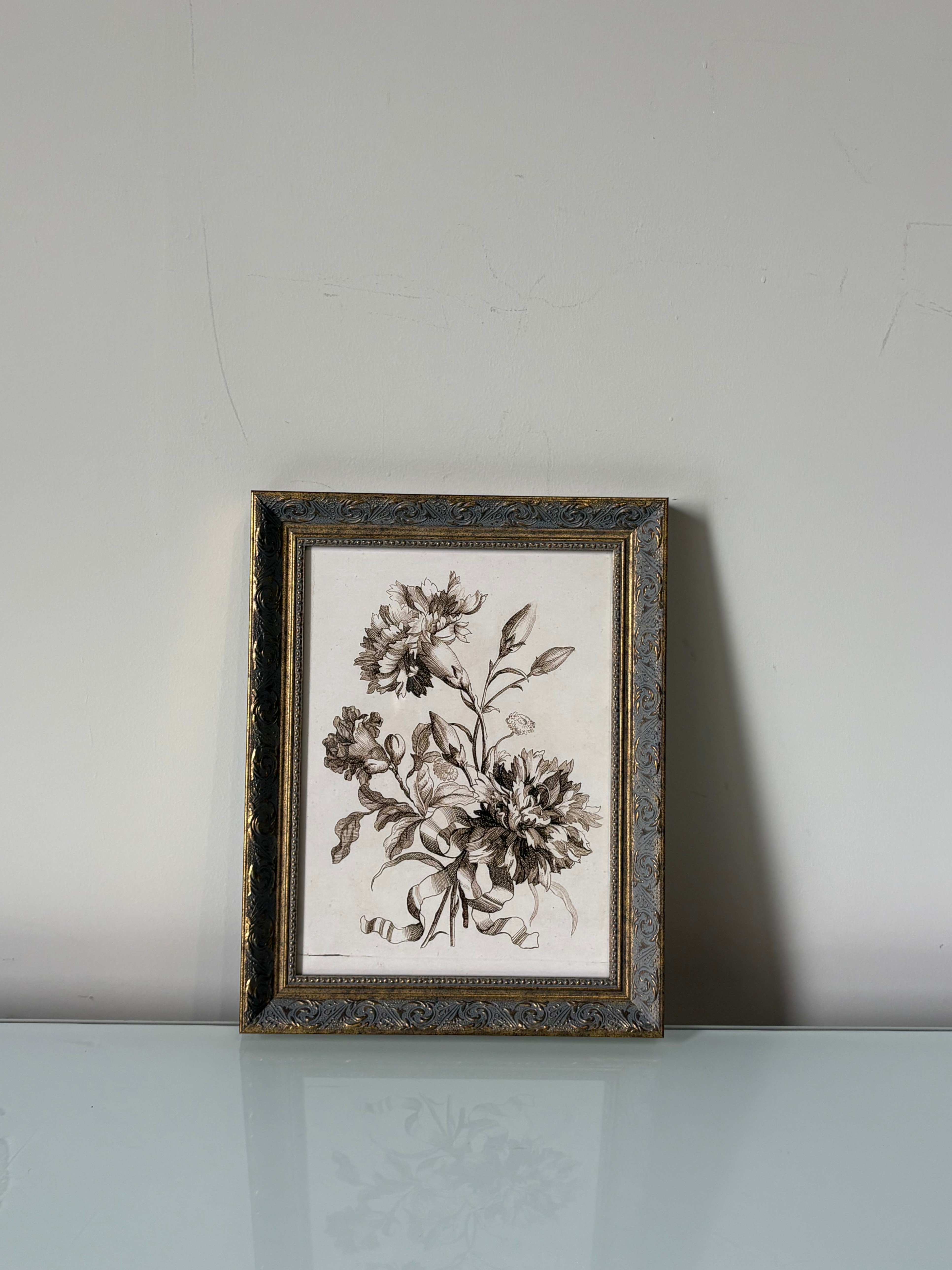 Vintage-Style Framed Floral Wall Art - photo 2