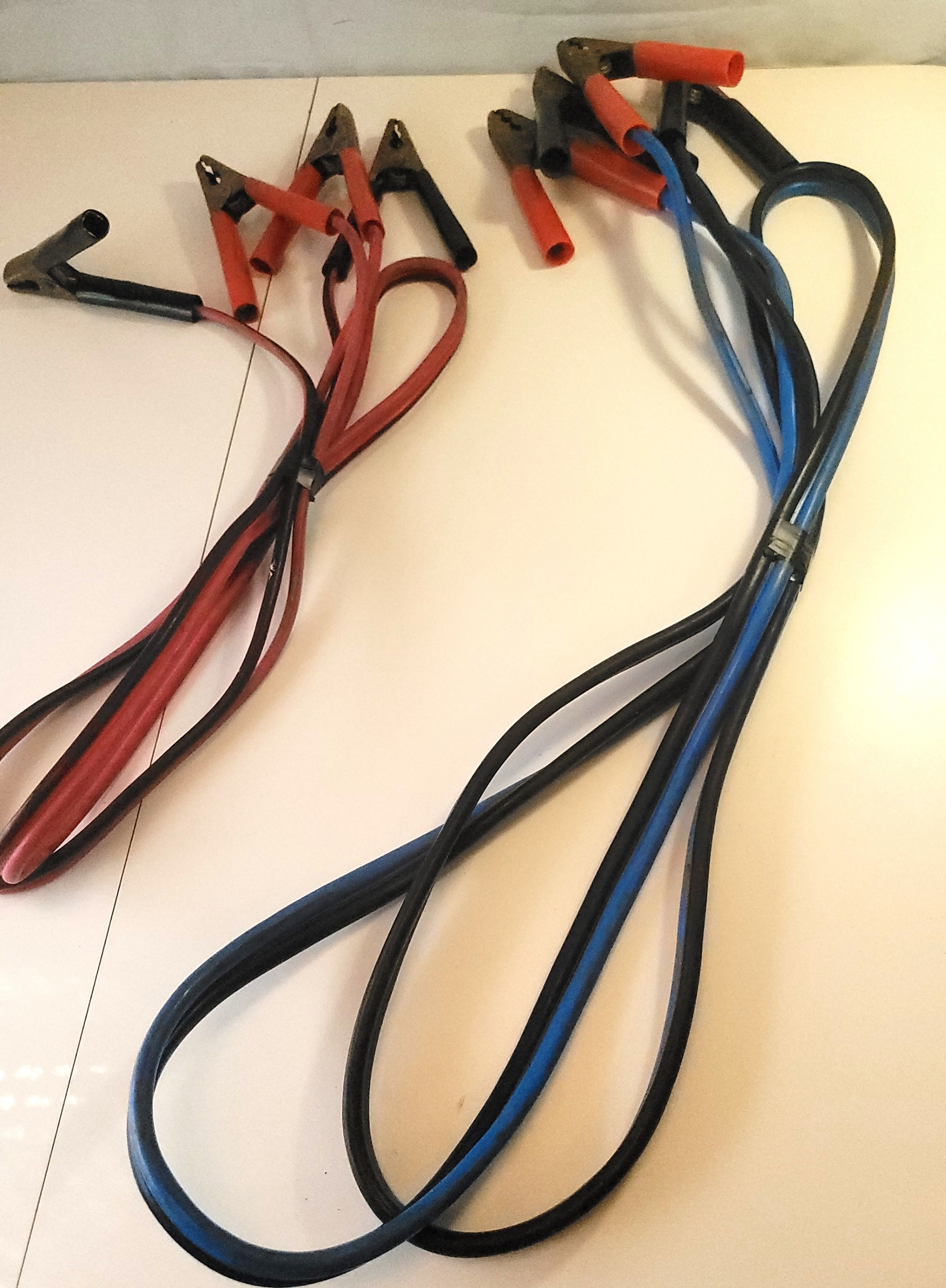 2 Sets of Jumper Cables (10ft 10in approx. & 6ft 10in approx - photo 3
