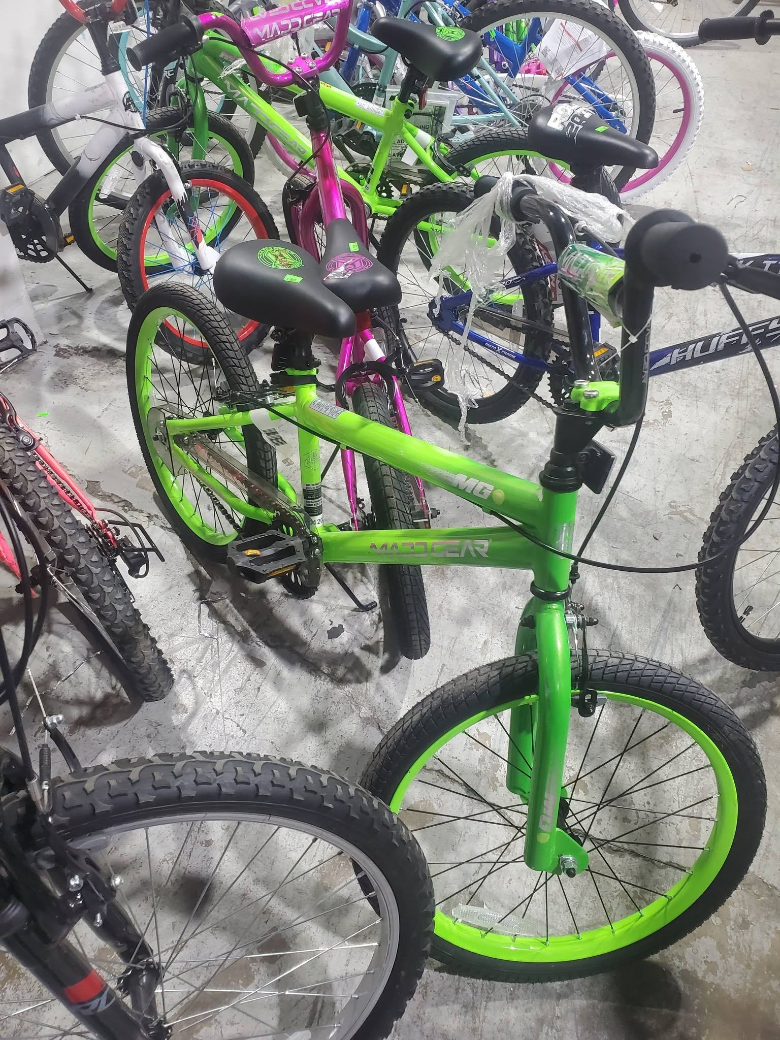 Madd Gear 20" Boys BMX Bike- Green - Ages 5 to 9 - photo 2