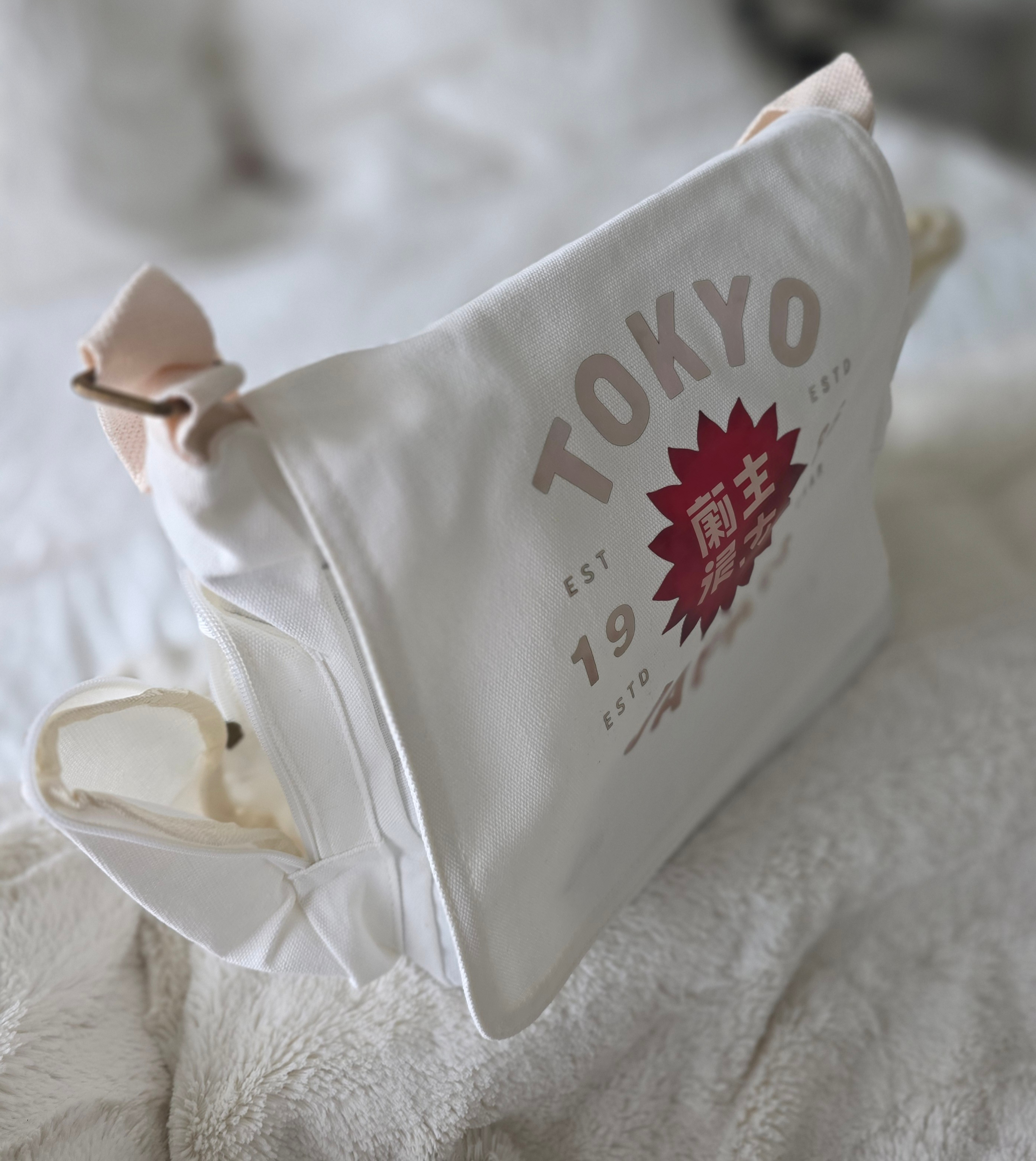 "Tokyo Japan"-1986-Flap Design/Messenger Bag-White-BRAND NEW - photo 2