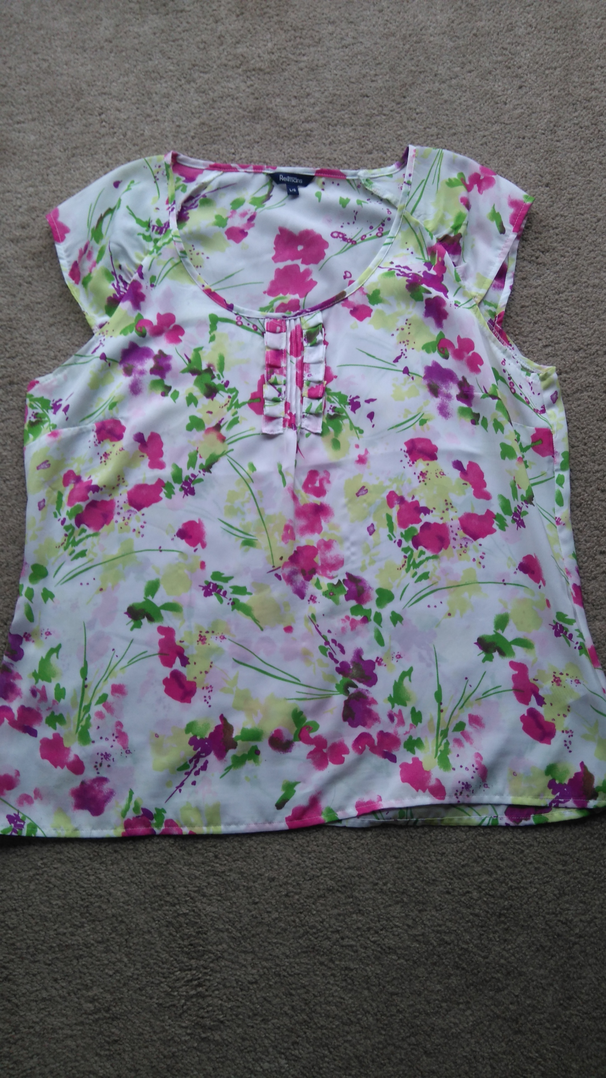Reitman's Floral Cap Sleeve Blouse