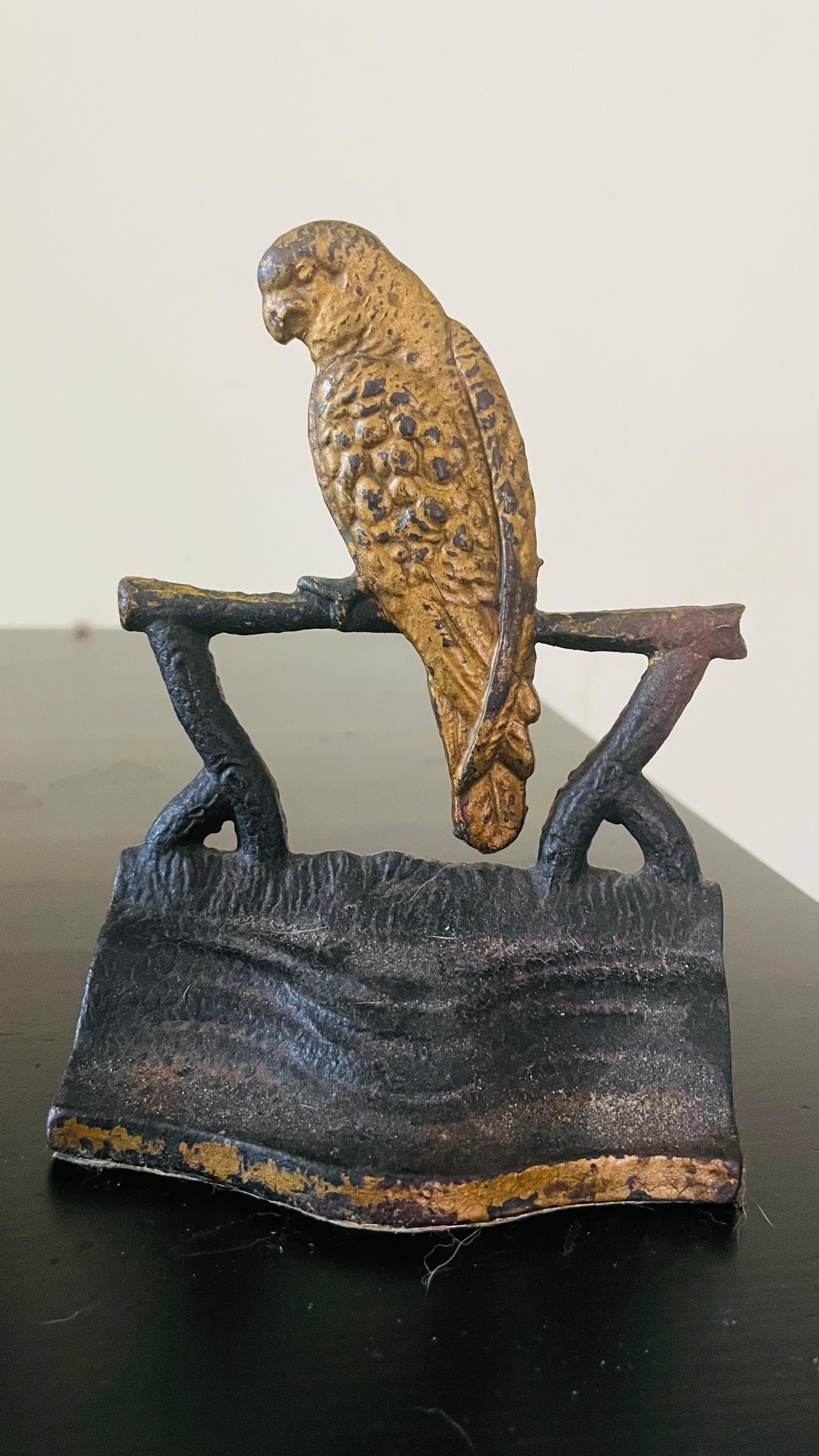Antique cast iron parrot bookends. Circa 1920's - photo 4