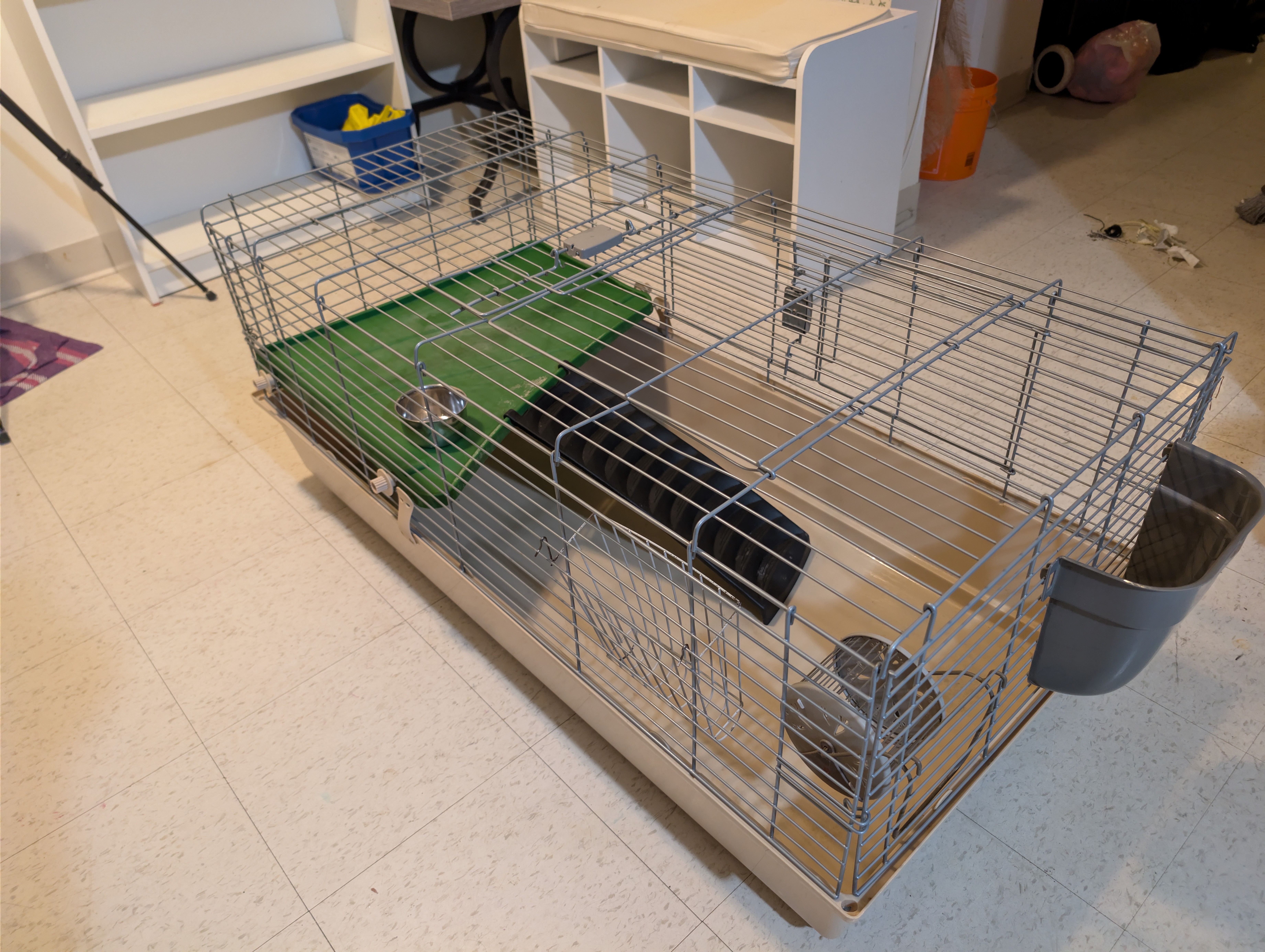 Large Pet Habitat (Guinea Pig, Dwarf Rabbit) with Accessories