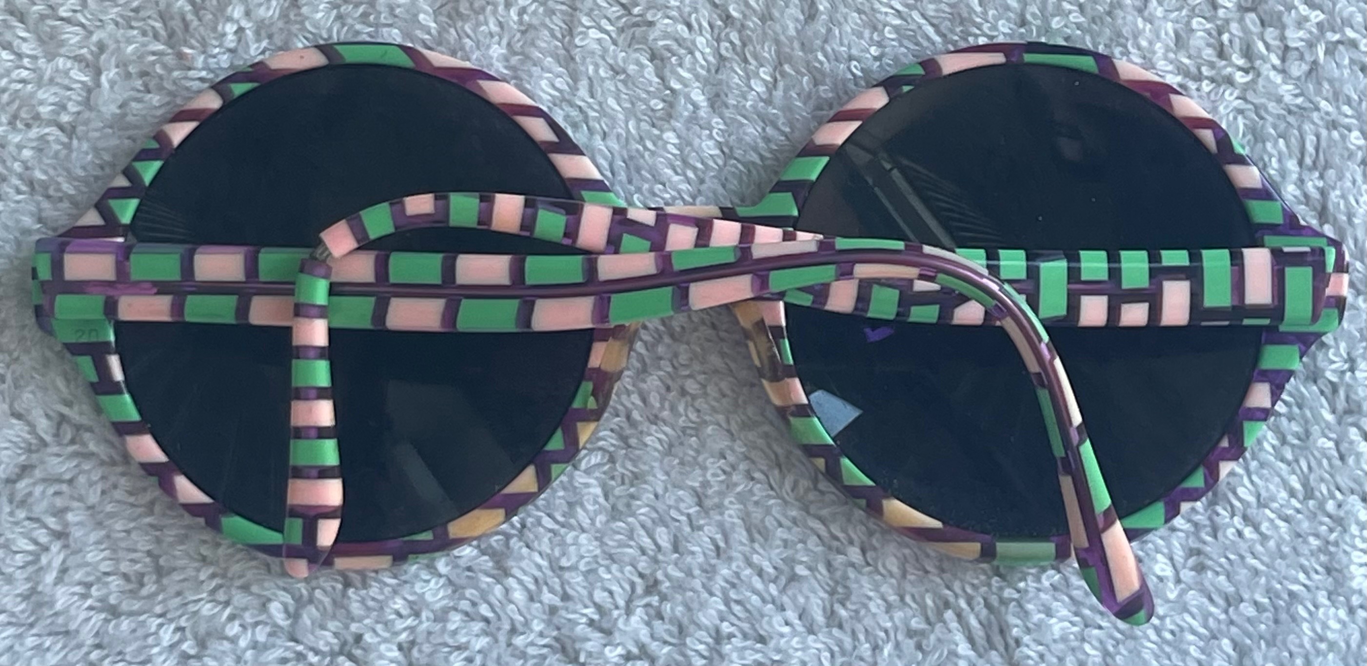 Vintage 1950s Art-Craft USA Holiday Frames (Rare Mosaic Pattern) - photo 3