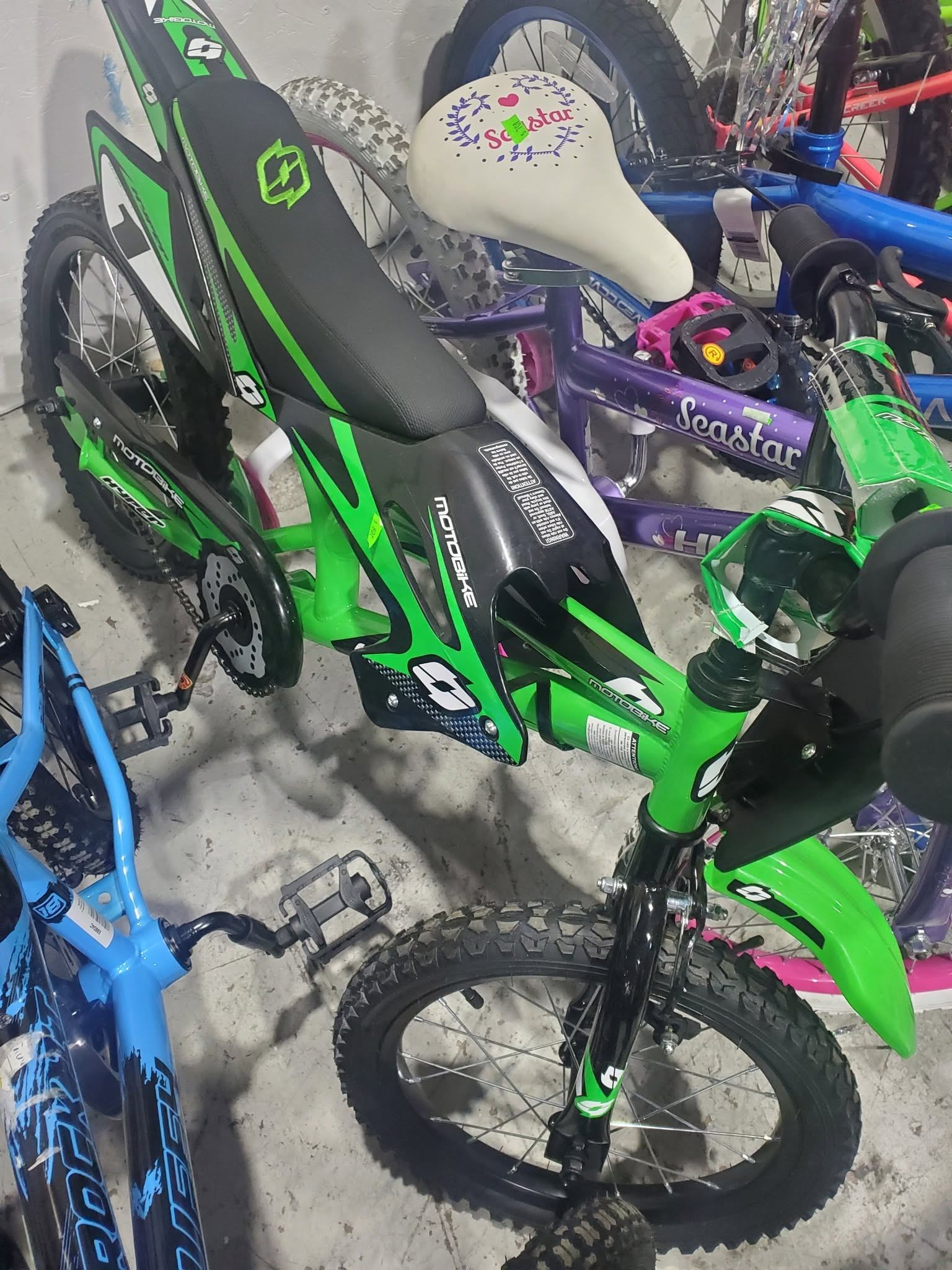 Hyper Bicycles 16" Motobike with Training Wheels – Neon Green