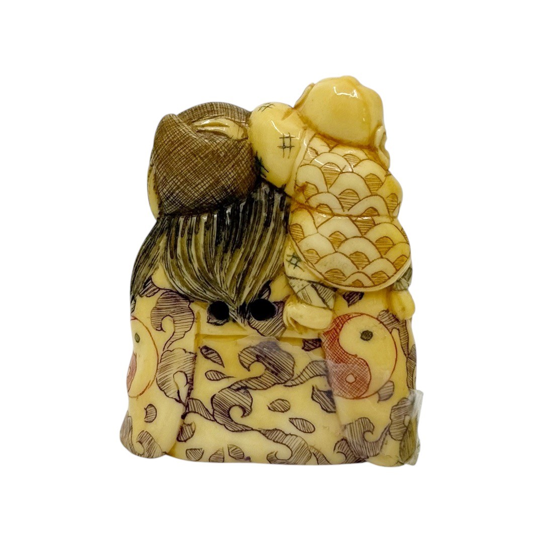 Meiji period carved bone Shoki struggling with a demon netsuke - photo 3