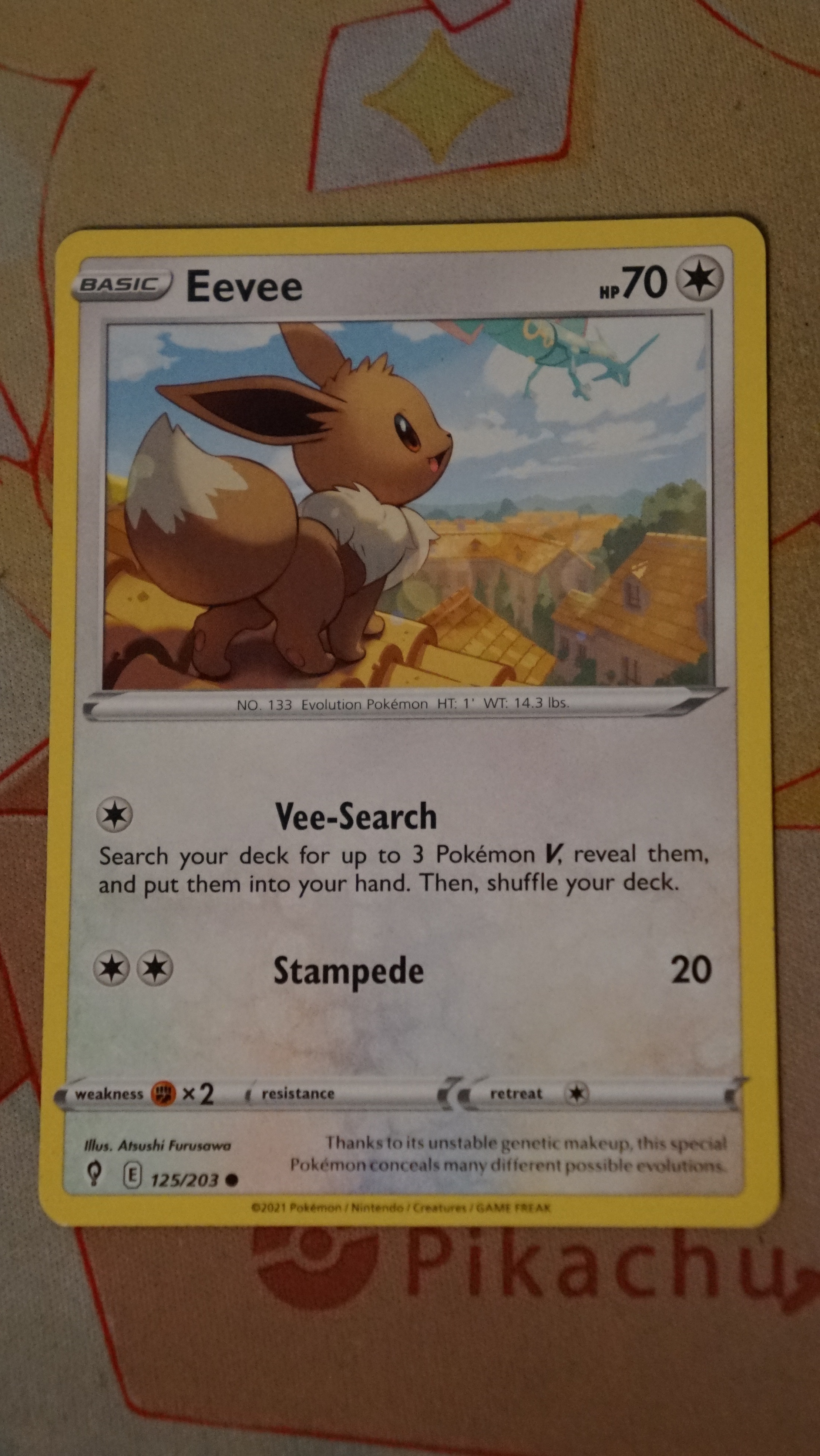 Pokemon Eevee 125/203 Evolving Skies Non-Holo LP - photo 3