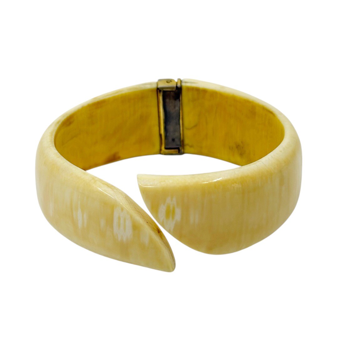 Vintage carved bone hinged bracelet - GM1234 - photo 3