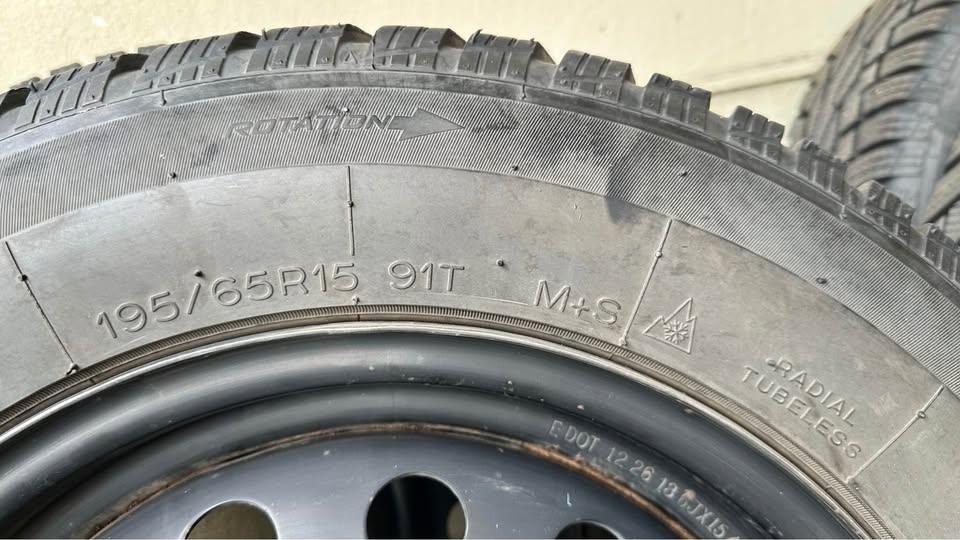 Winter tire with rim 195/65715 91T Only one season used - photo 4